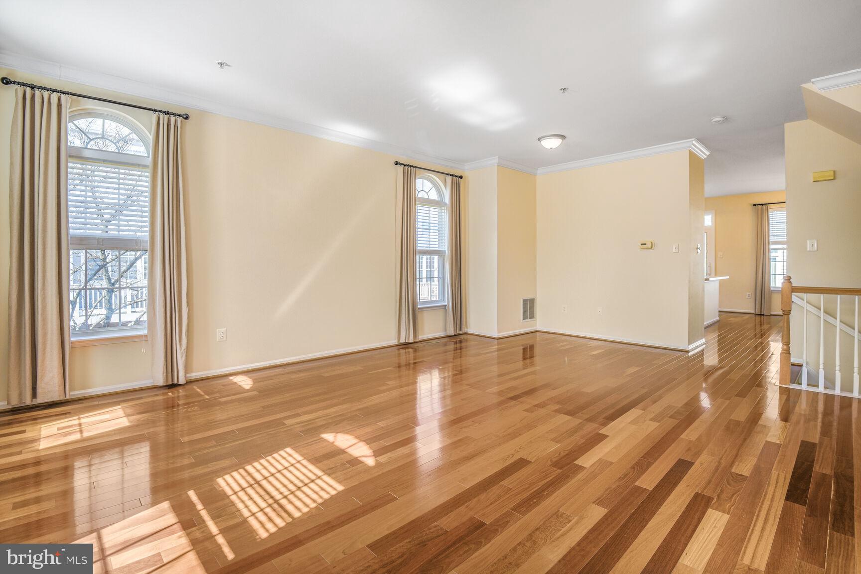 KING FARM WATKINS POND - Residential