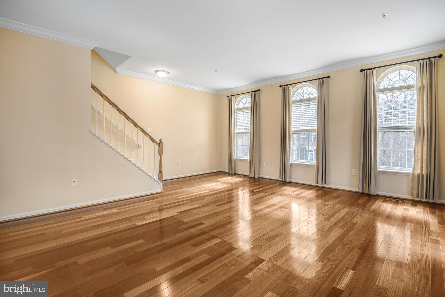 KING FARM WATKINS POND - Residential