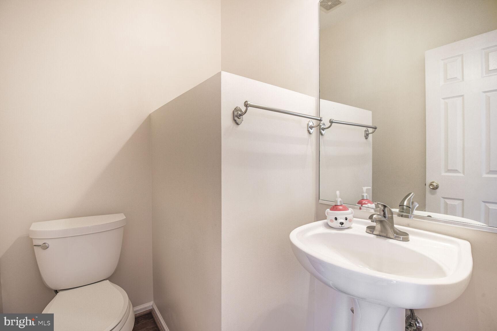 KING FARM WATKINS POND - Residential