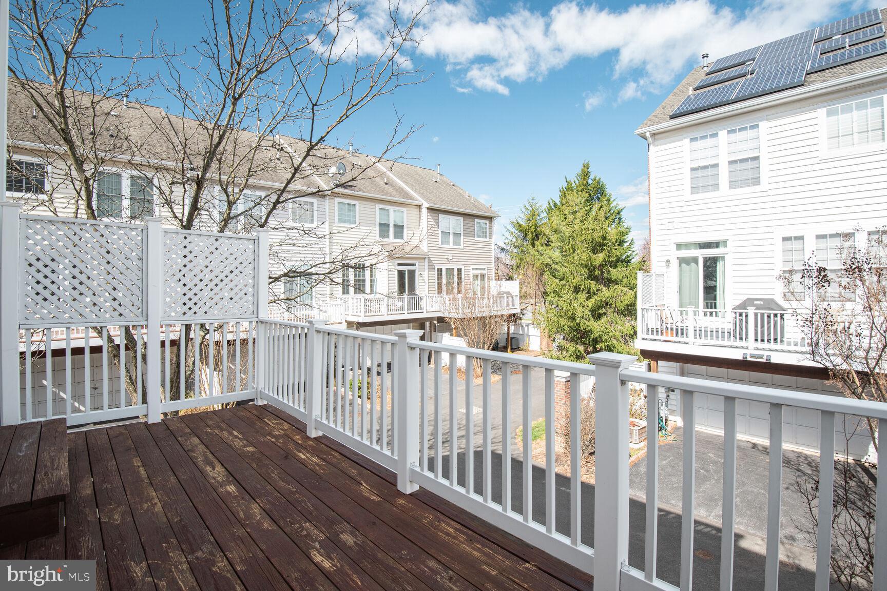 KING FARM WATKINS POND - Residential