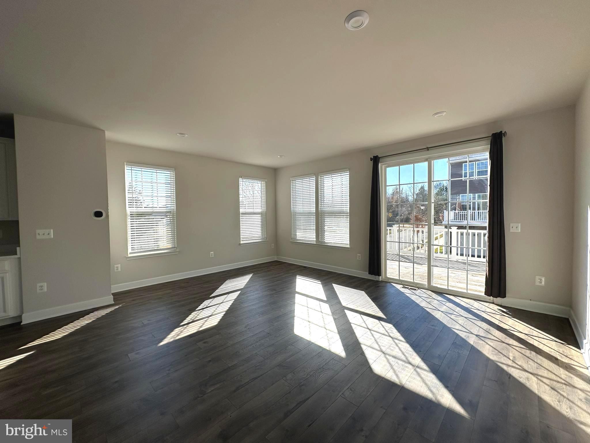 CENTRAL PARK - Residential Lease