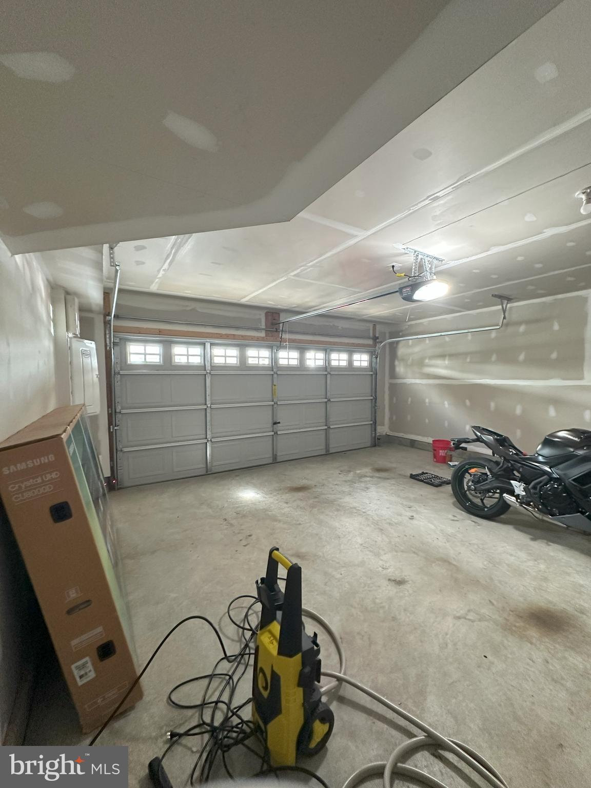 CENTRAL PARK - Residential Lease