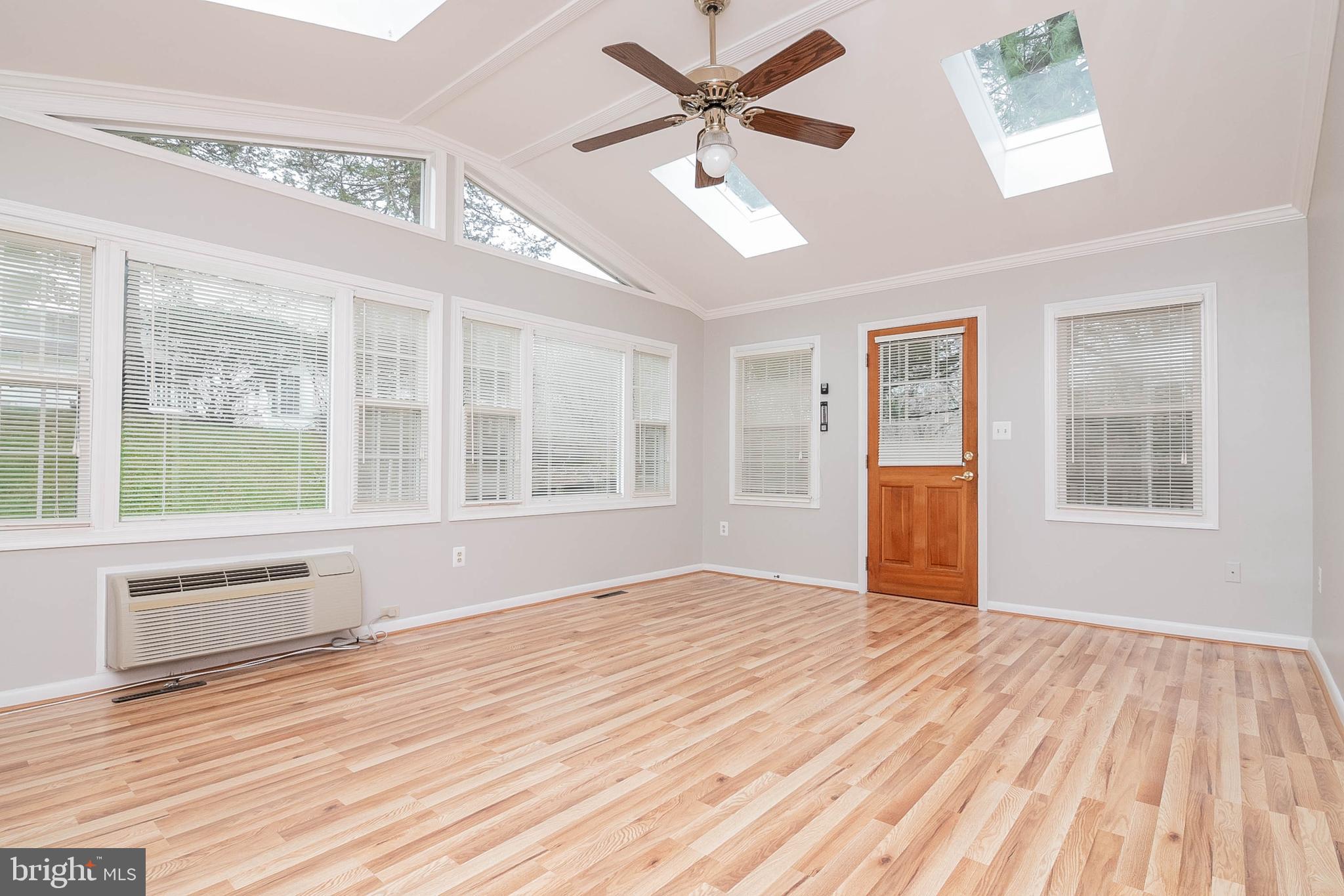 ROCKSHIRE - Residential