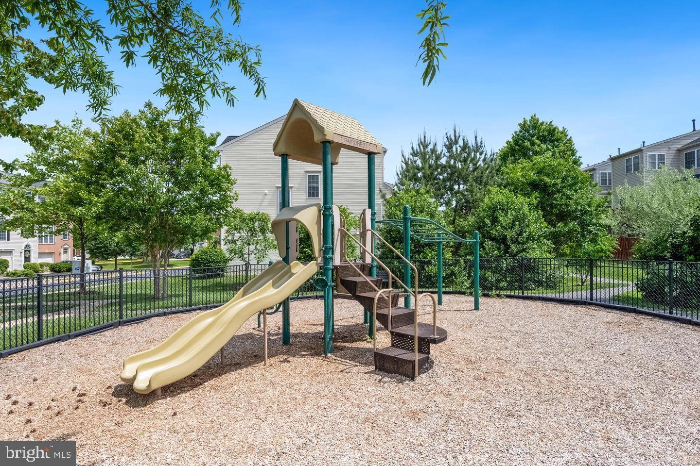 FAIRCREST NORTH - Residential