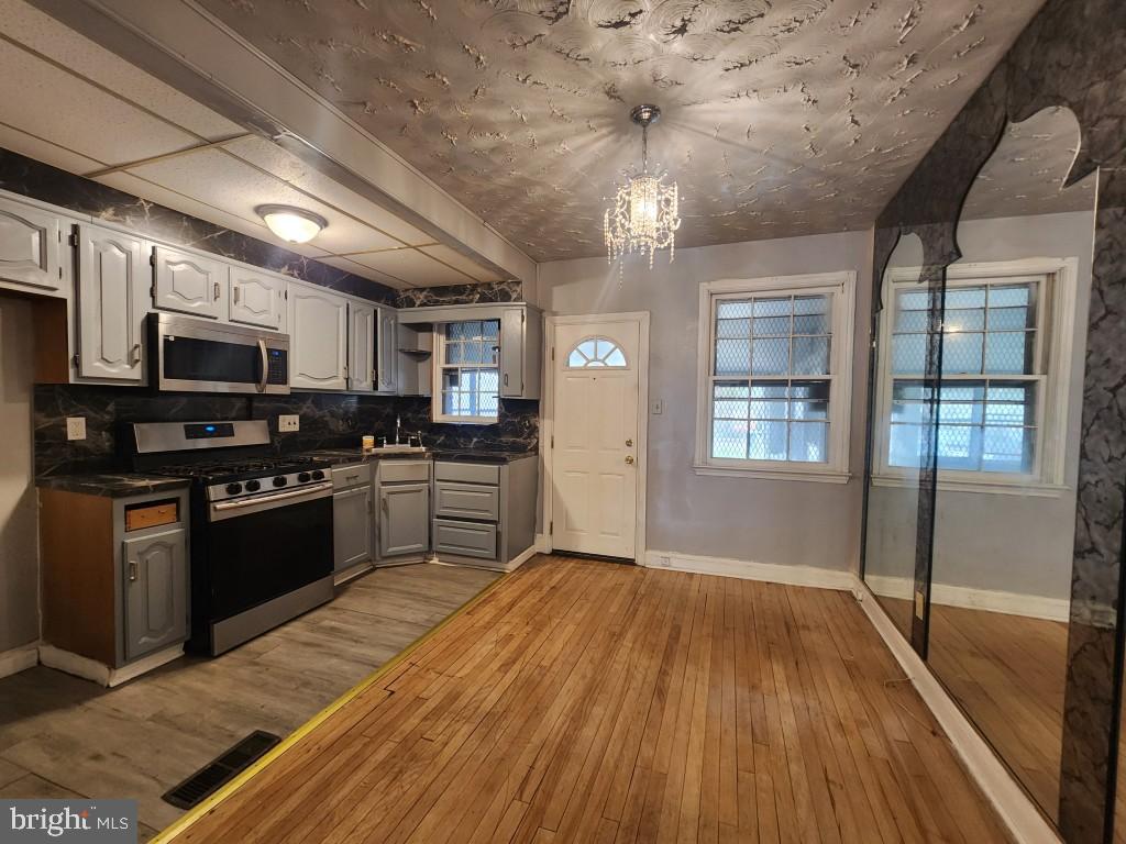2639 W LAFAYETTE AVENUE