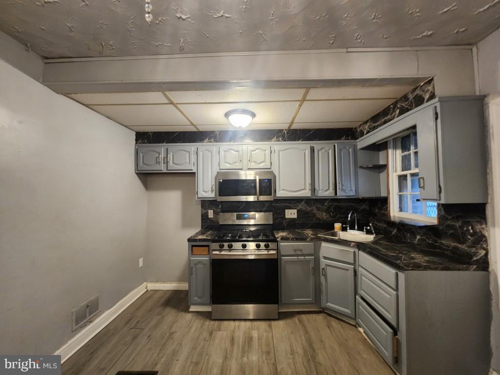 2639 W LAFAYETTE AVENUE