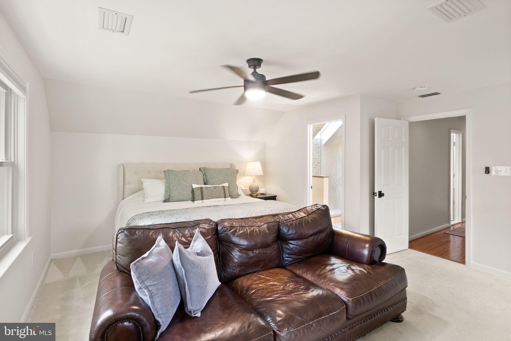 BRADDOCK MANOR - Residential