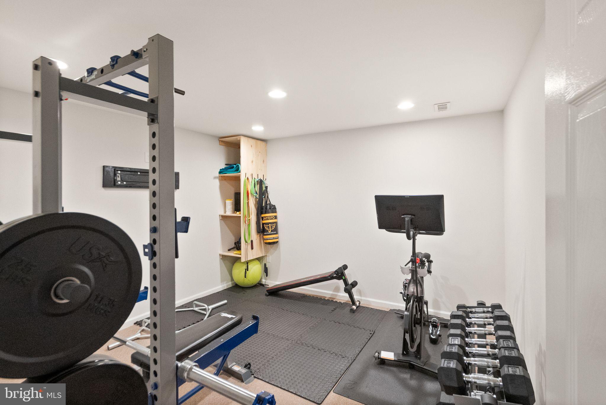 BRADDOCK MANOR - Residential