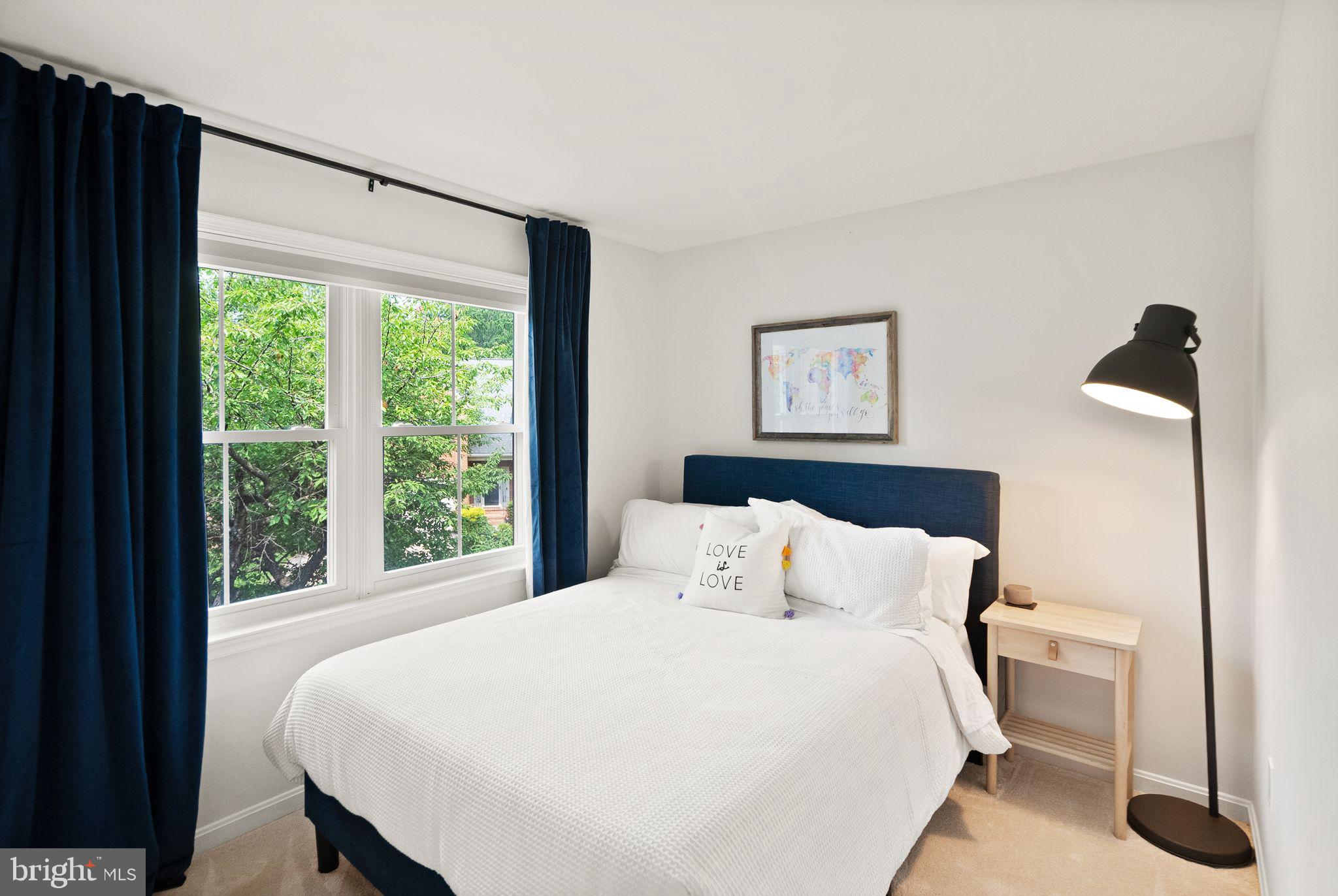 BRADDOCK MANOR - Residential