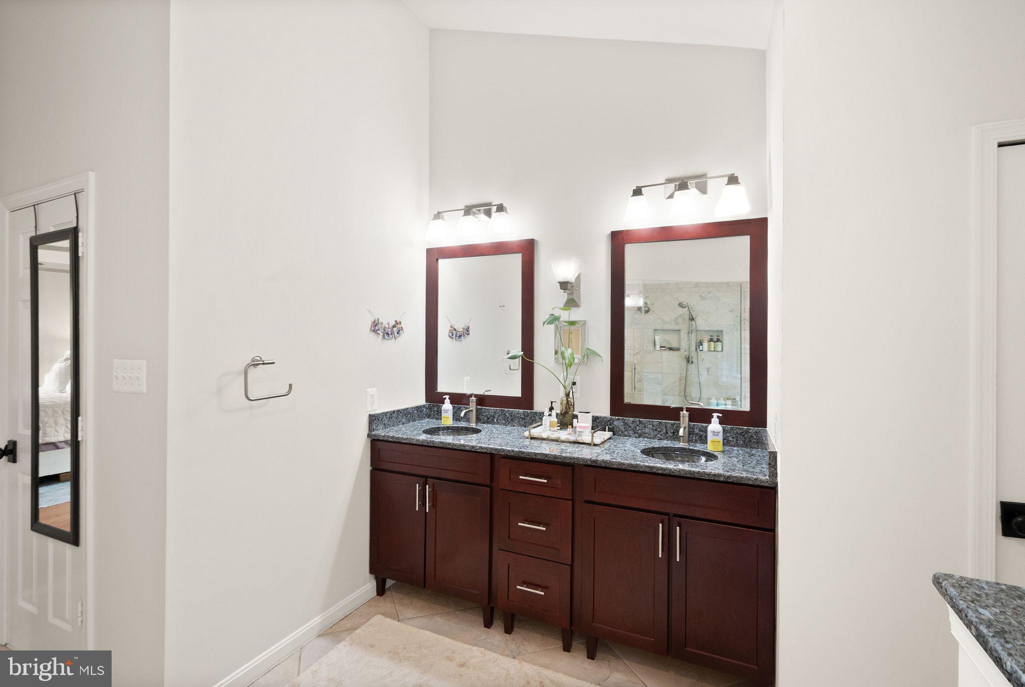 BRADDOCK MANOR - Residential