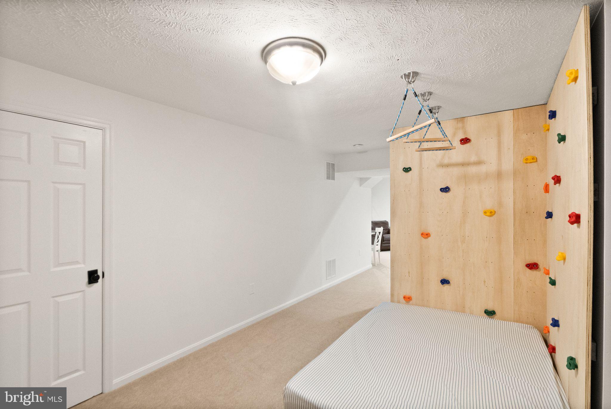 BRADDOCK MANOR - Residential