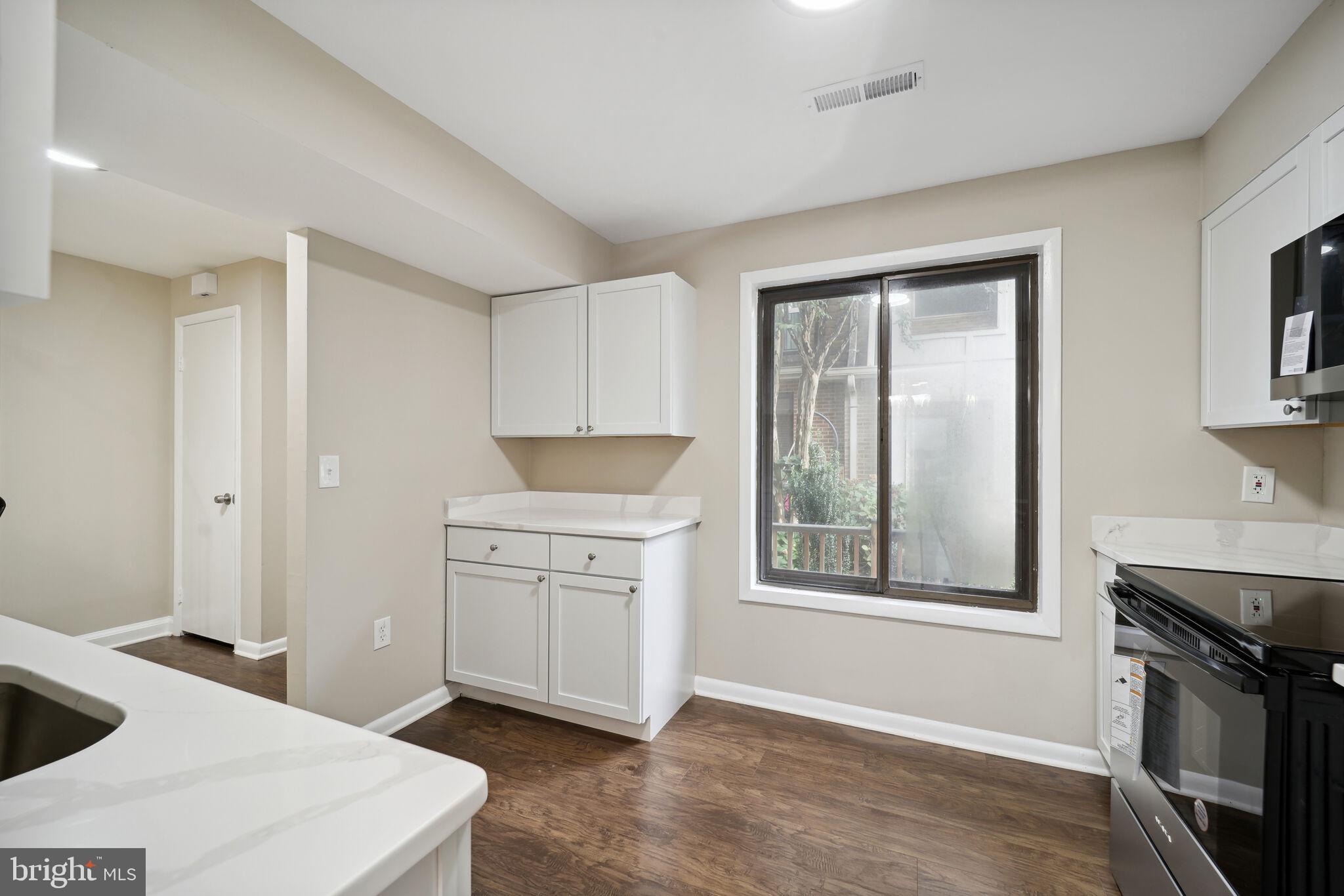 TERRACE TOWNHOME - Residential