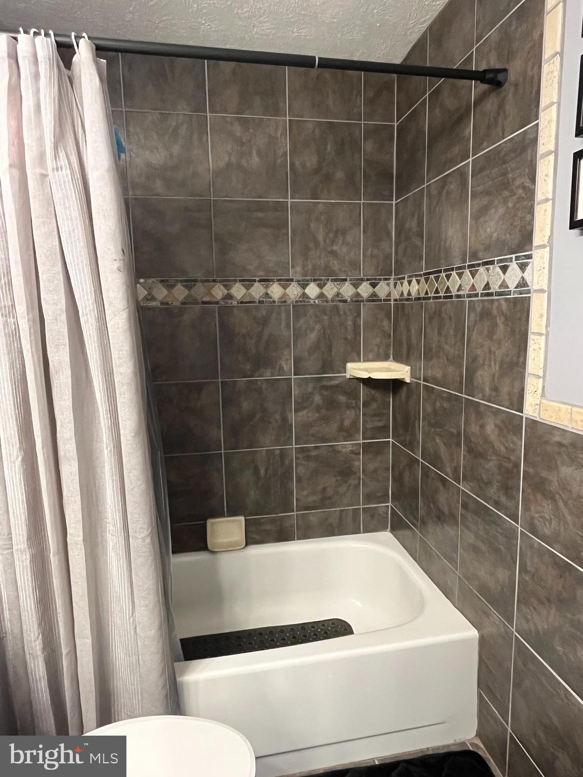 GOLDENTREE - Residential