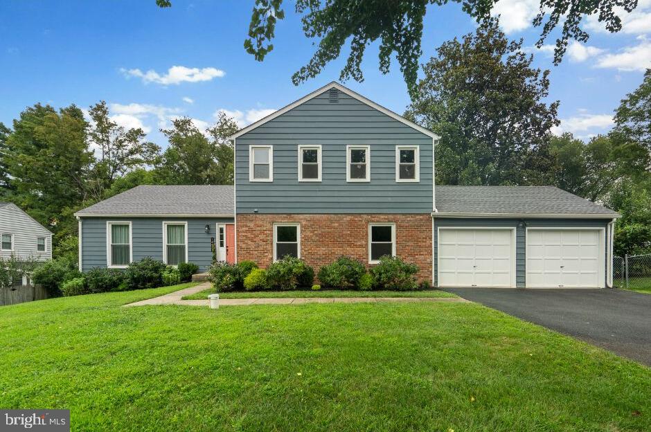 Experience a polished reimagining of the classic four‑level split at 14421 Brookmead Dr, placed on a rare half‑acre, fully fenced setting along the Germantown–Darnestown line. A meticulous 2023 renovation delivers confidence and comfort: roof, windows, exterior doors and sliders, AC/heat pump, and a 200‑amp electrical upgrade. Inside, an open, sunlit layout highlights a designer kitchen anchored by a substantial island with quartz surfaces, sleek cabinetry, stainless appliances, and a statement tile backsplash. The kitchen connects seamlessly to living and dining areas, while a built‑in wet bar with wine refrigeration elevates everyday moments and special occasions alike.
On the split main level, a substantial family room centers on a relined wood‑burning fireplace and walks out to the grounds—an ideal backdrop for larger gatherings. This level also incorporates laundry, a powder room, and a flexible office/ fifth bedroom that adapts to evolving needs. Upstairs, the private retreat begins with the primary bedroom, finished with a walk‑in closet and a refined en‑suite featuring a dual vanity and a custom glass‑enclosed shower. Three additional bedrooms and a renewed full bath round out the level.
The walkout lower level introduces a versatile recreation suite with LVP flooring and recessed lighting, opening via sliders to a side patio. Outdoor living expands across a broad stone terrace and a sweeping backyard—perfectly scaled for al fresco dining, play, and fresh‑air downtime. A 2‑car garage completes the offering.
With convenient access to area parks, trails, retail, and key corridors, this address delivers both ease and quiet space. Thoughtful craftsmanship, comprehensive system upgrades, and generous indoor‑outdoor living define this move‑in ready residence. Arrange a private showing at 14421 Brookmead Dr.
