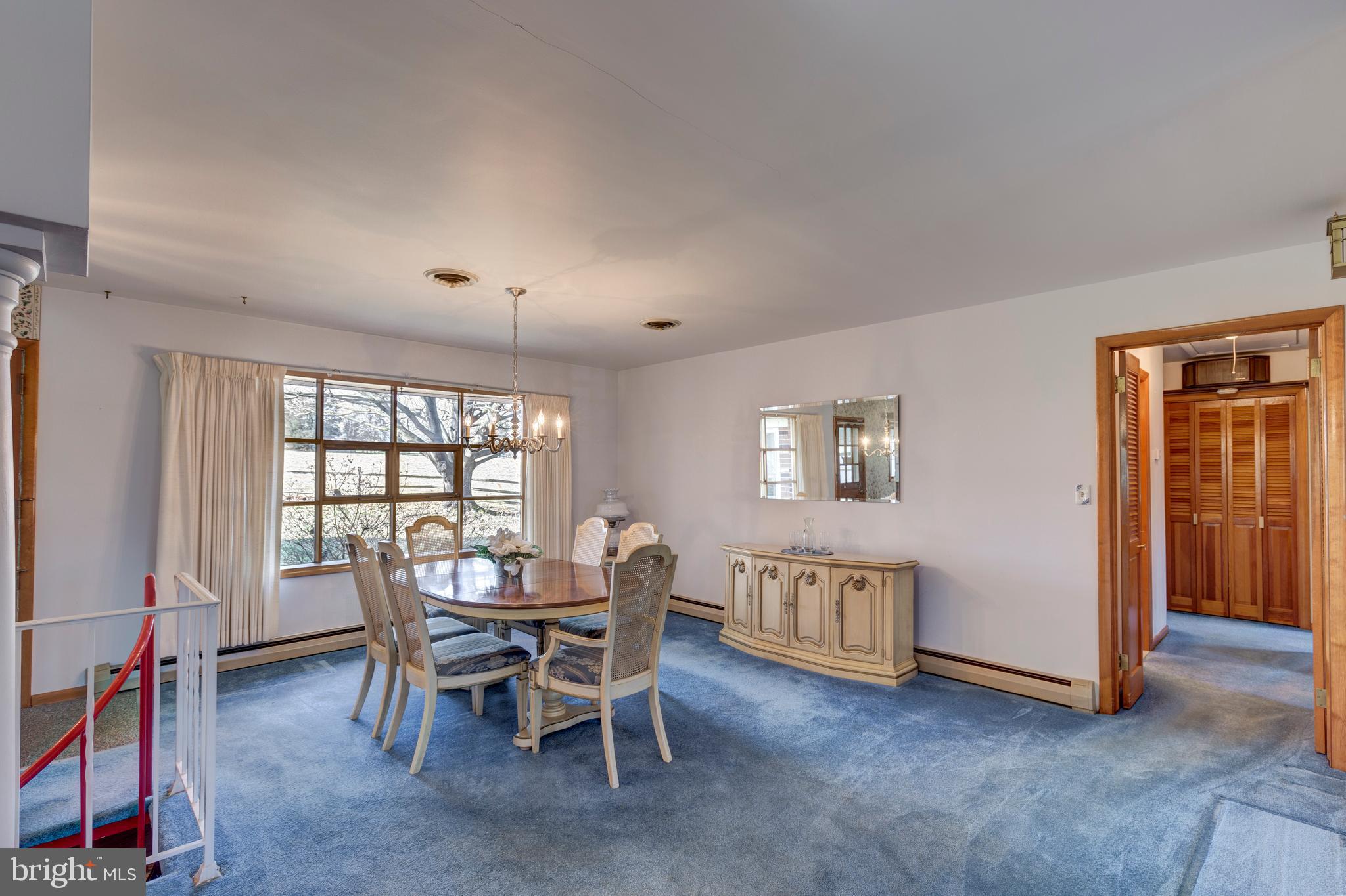 EAZEE ACRES - Residential