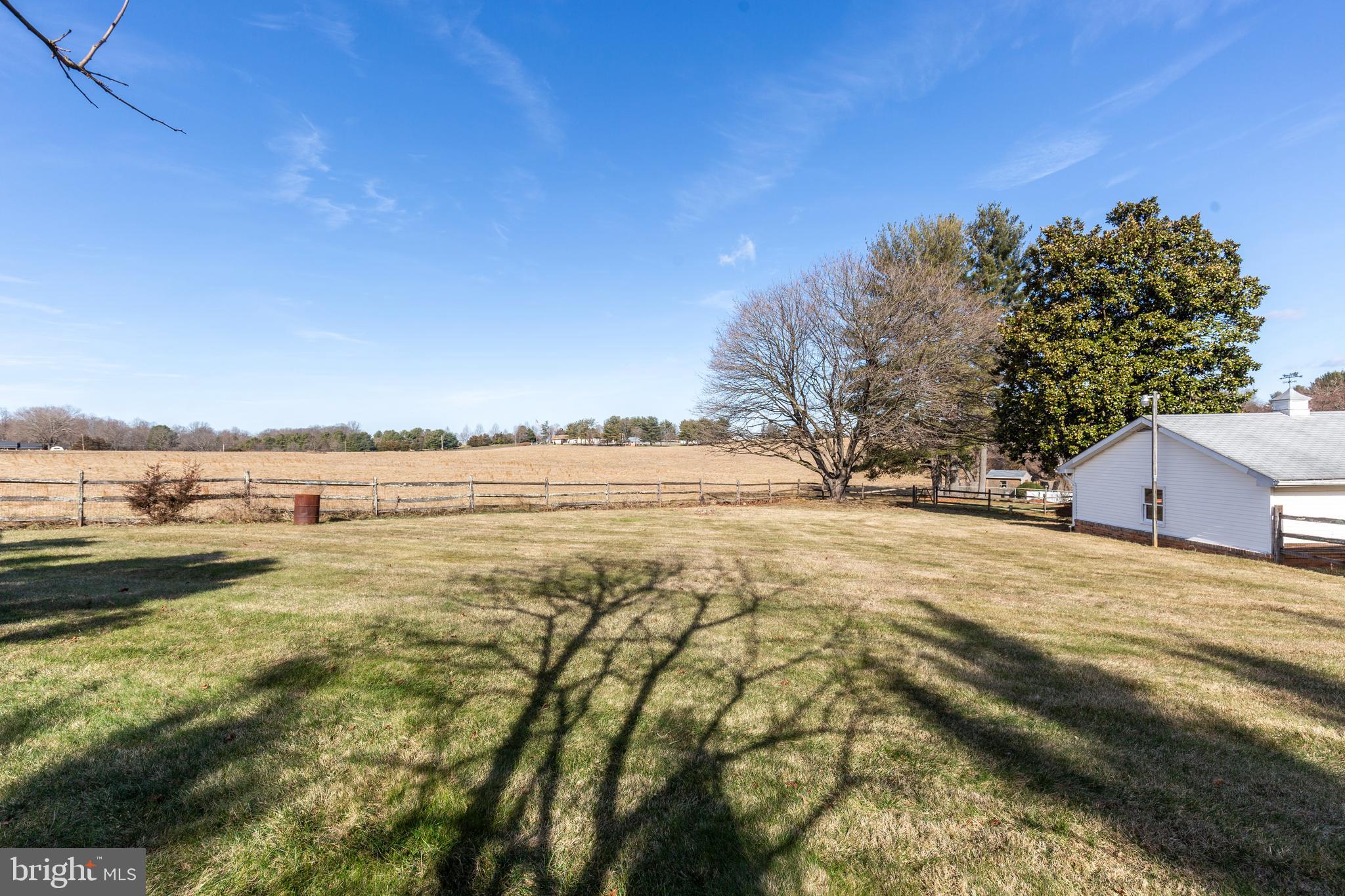 EAZEE ACRES - Residential