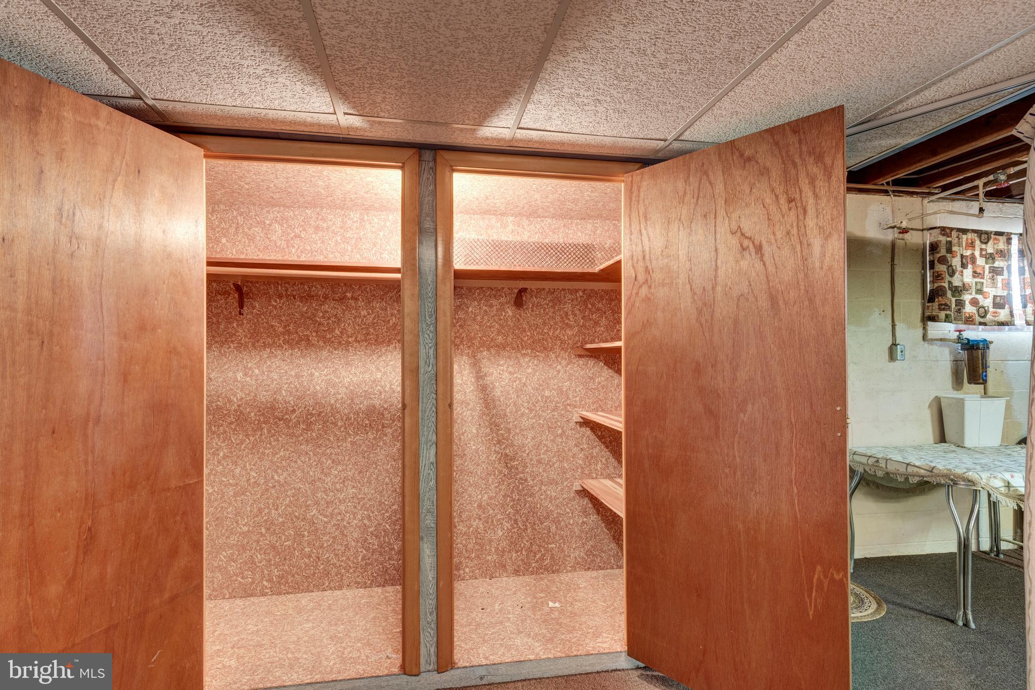 EAZEE ACRES - Residential