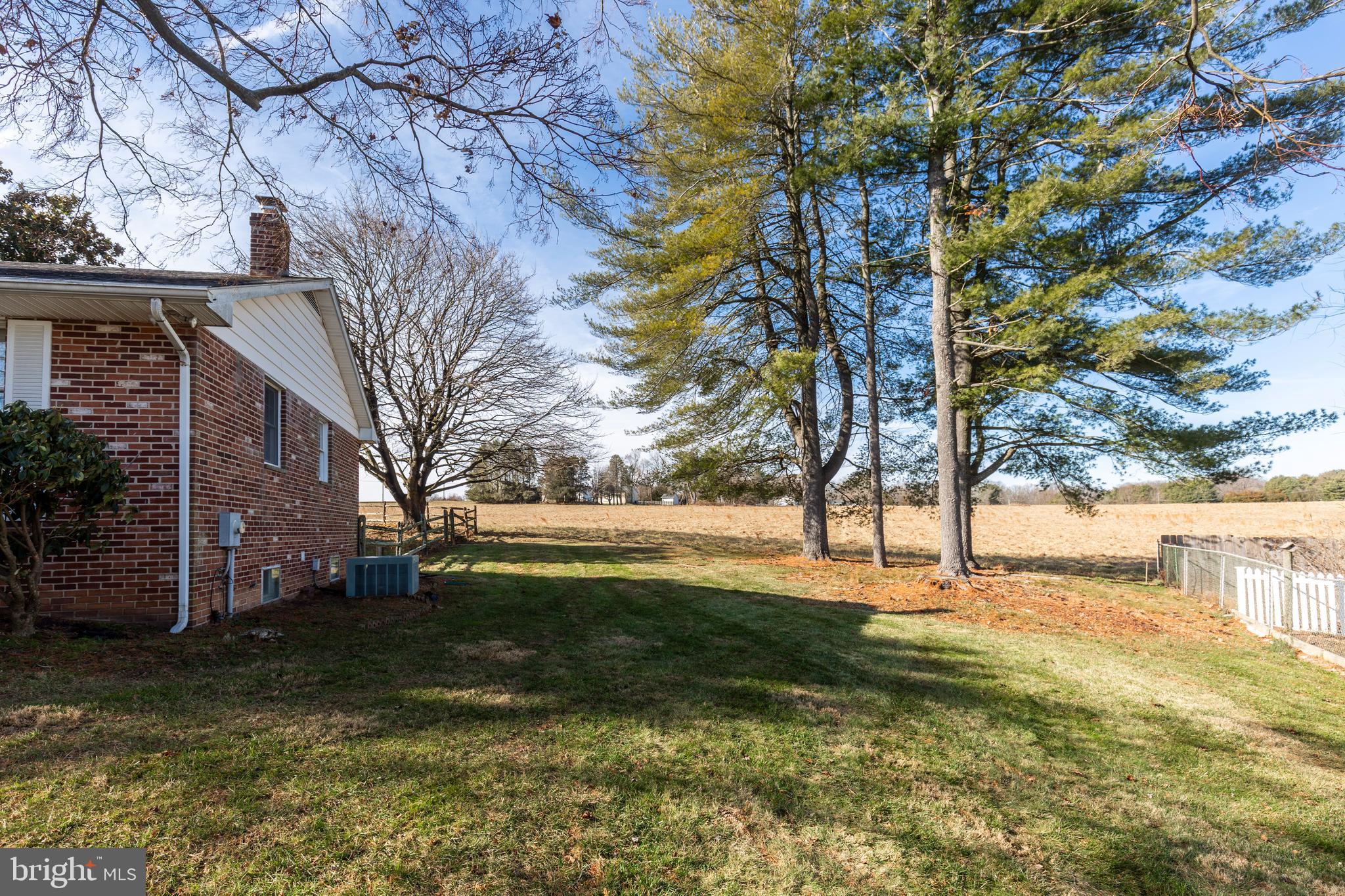 EAZEE ACRES - Residential