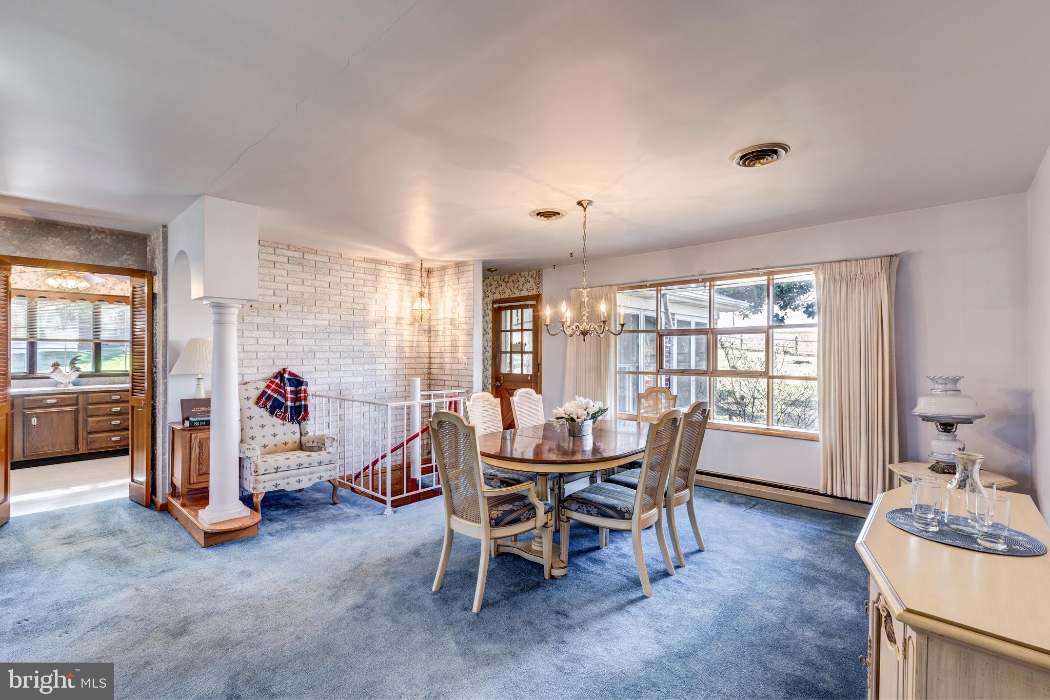 EAZEE ACRES - Residential