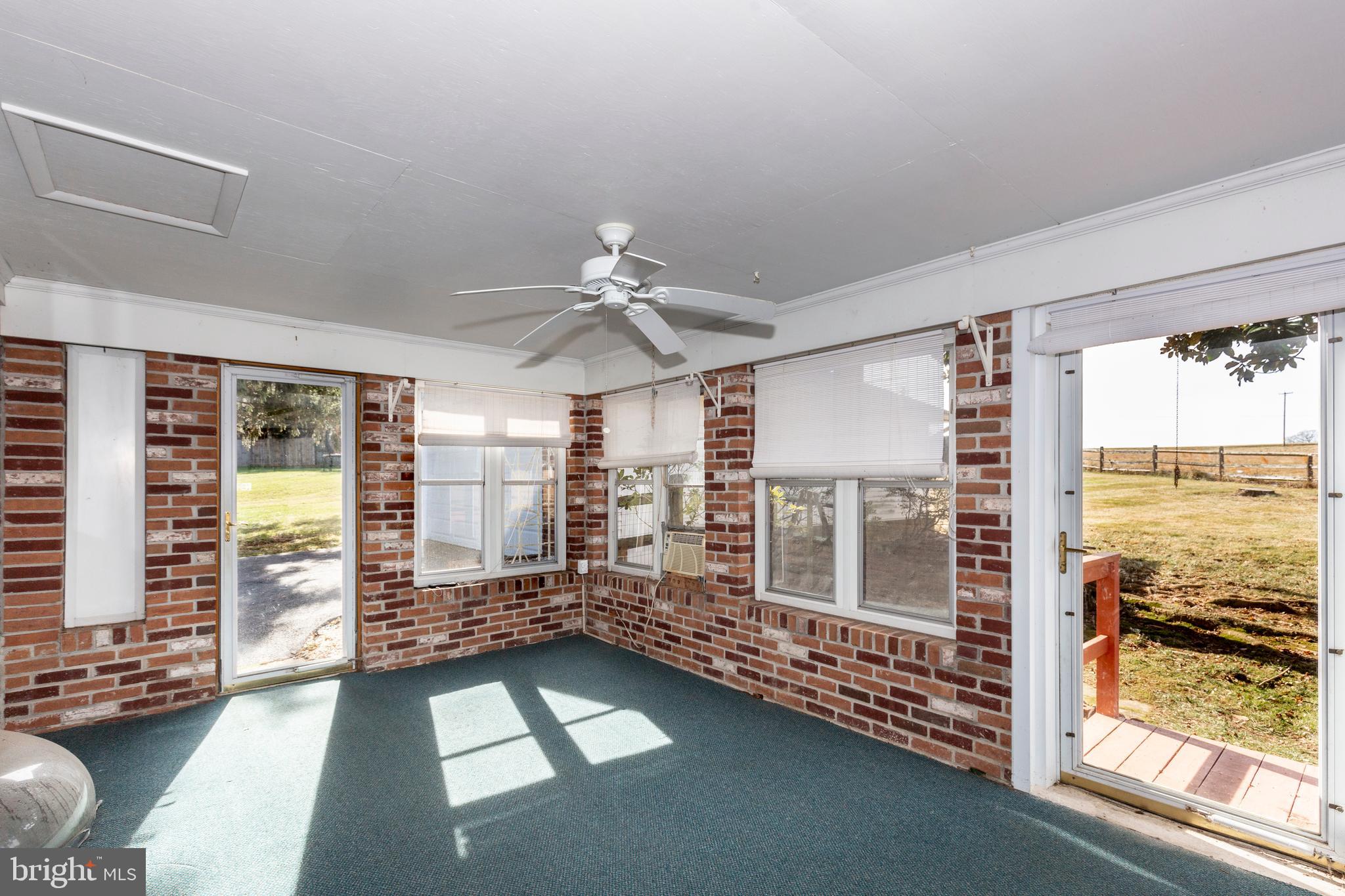 EAZEE ACRES - Residential