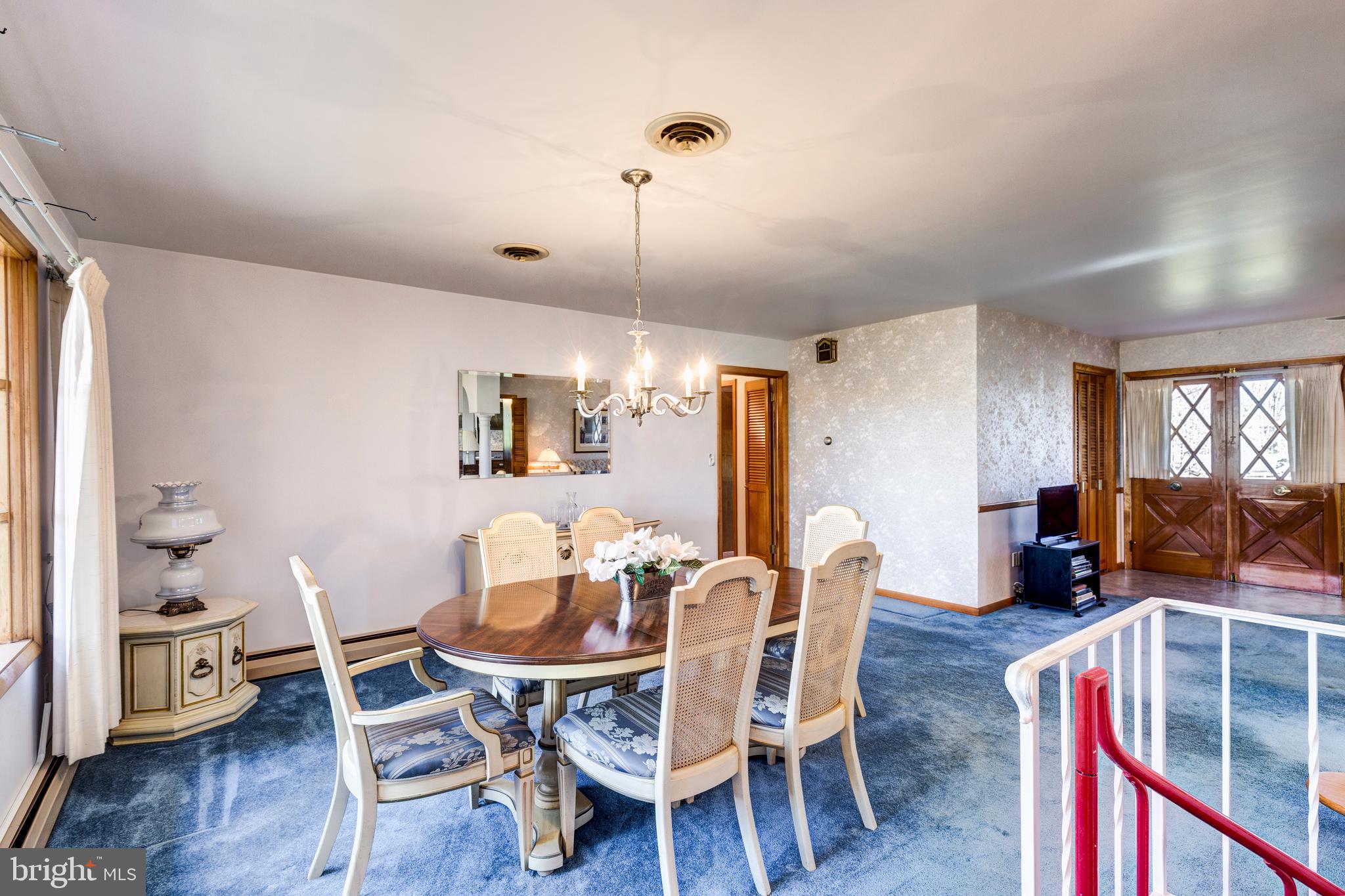 EAZEE ACRES - Residential