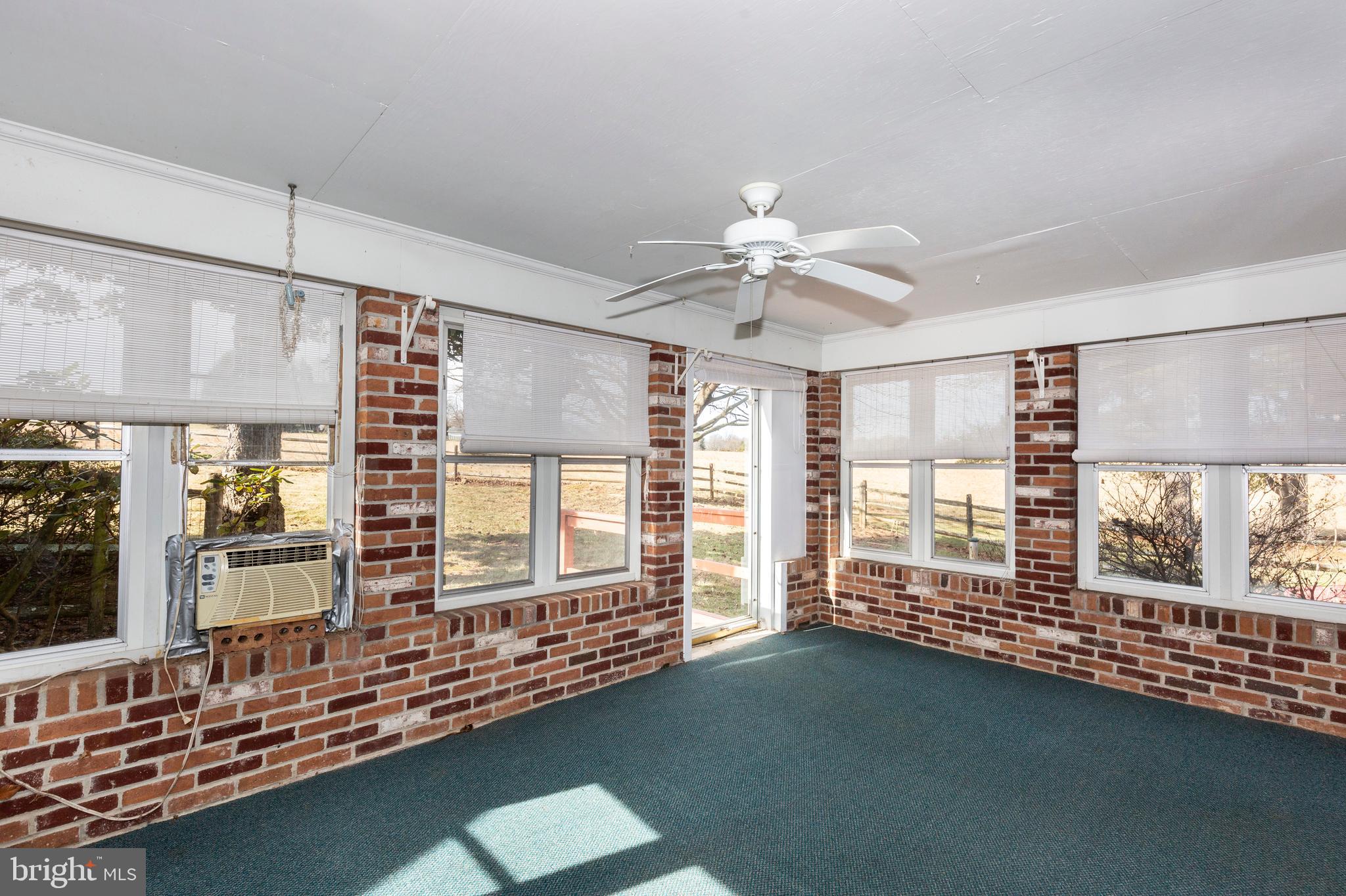 EAZEE ACRES - Residential