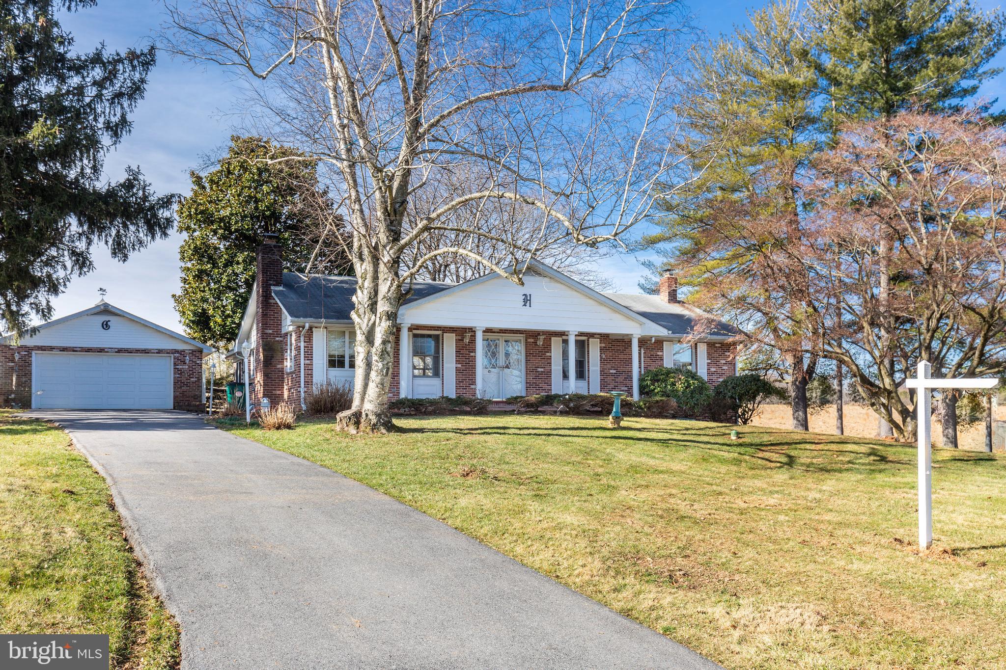 EAZEE ACRES - Residential