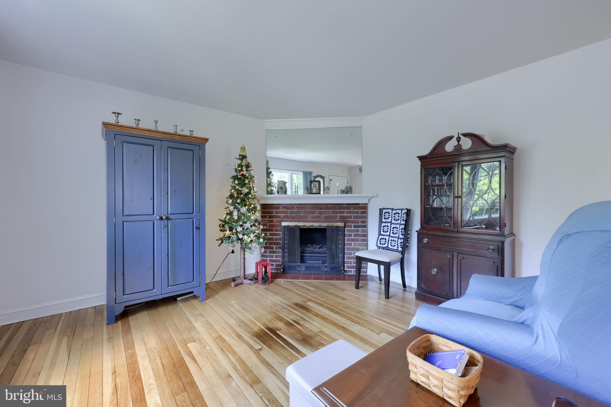 2576 GRAYSTONE ROAD