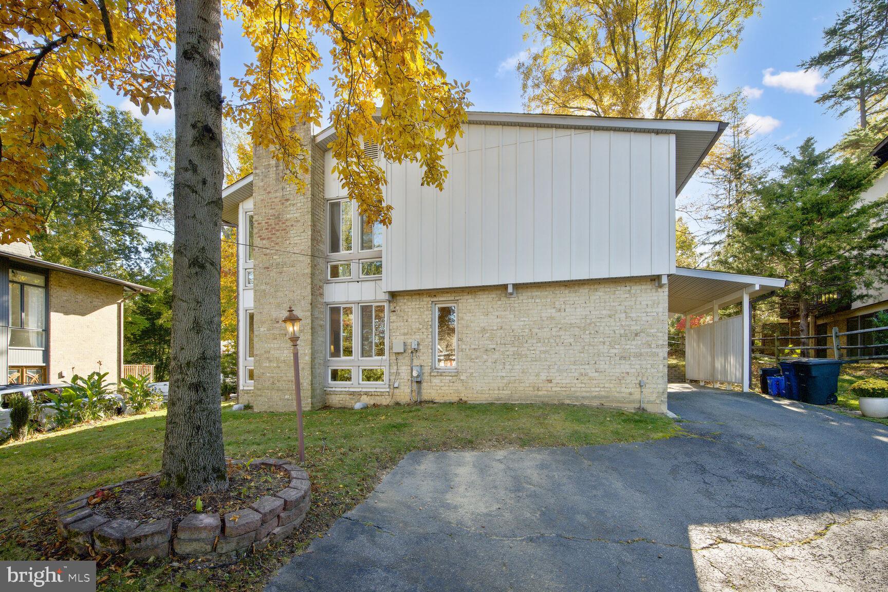 RED COAT WOODS - Residential Lease