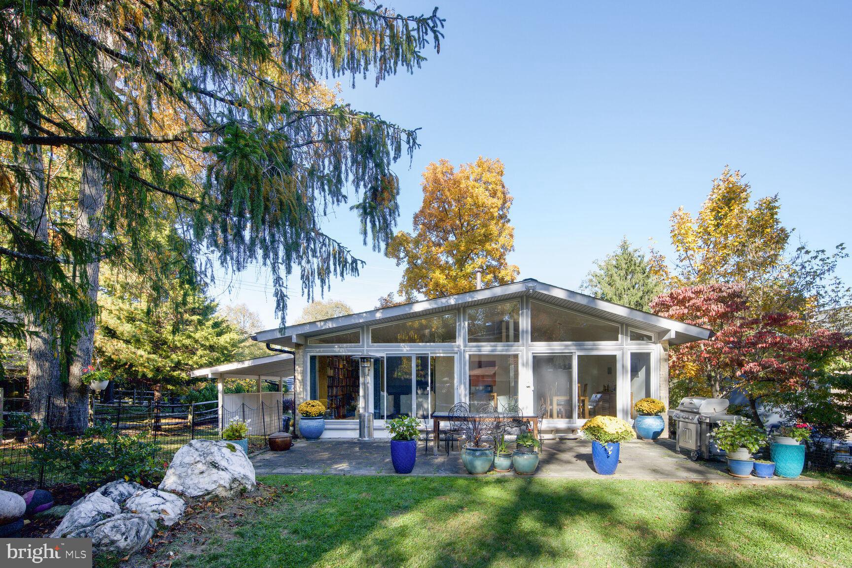 RED COAT WOODS - Residential Lease