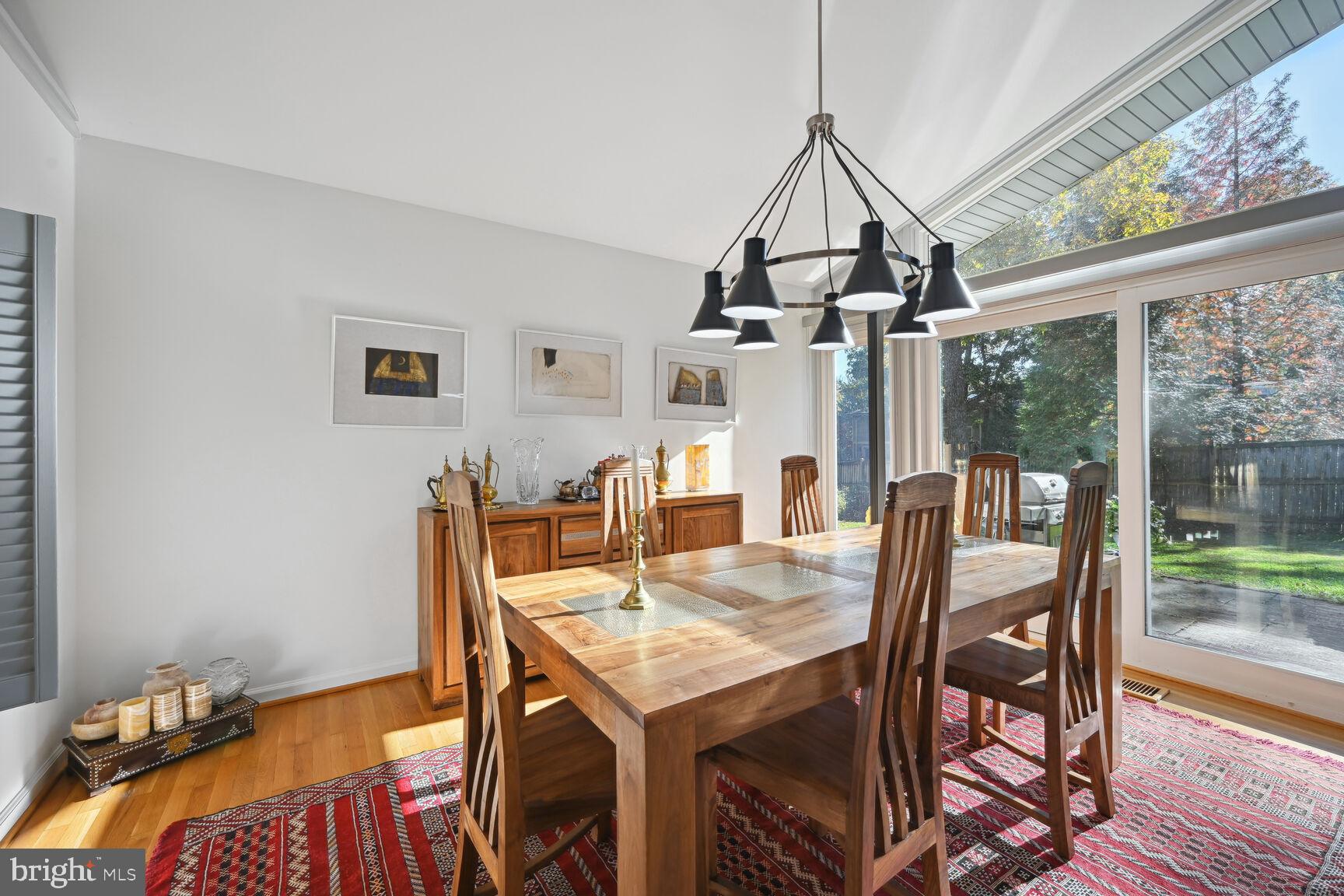 RED COAT WOODS - Residential Lease