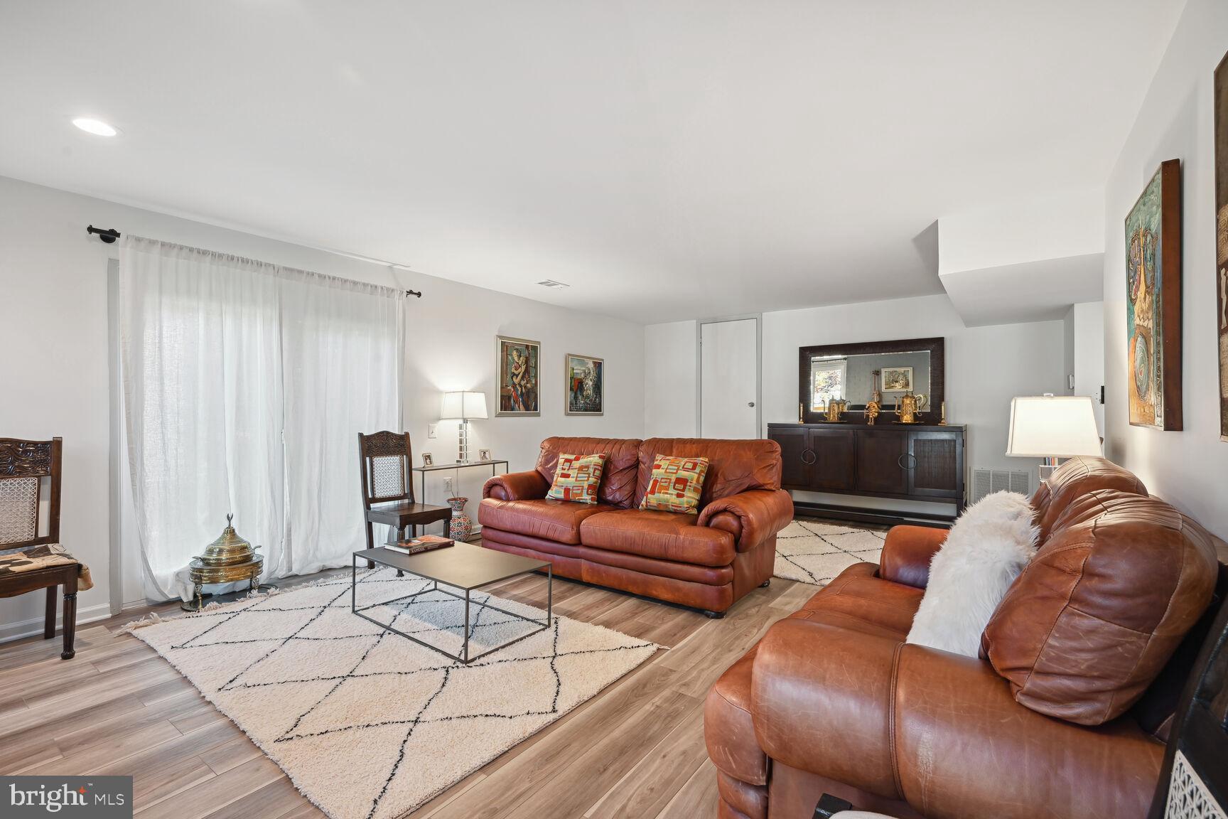 RED COAT WOODS - Residential Lease