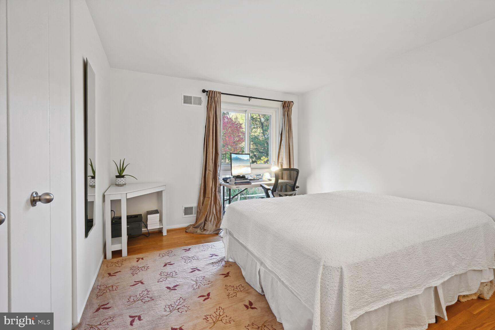 RED COAT WOODS - Residential Lease