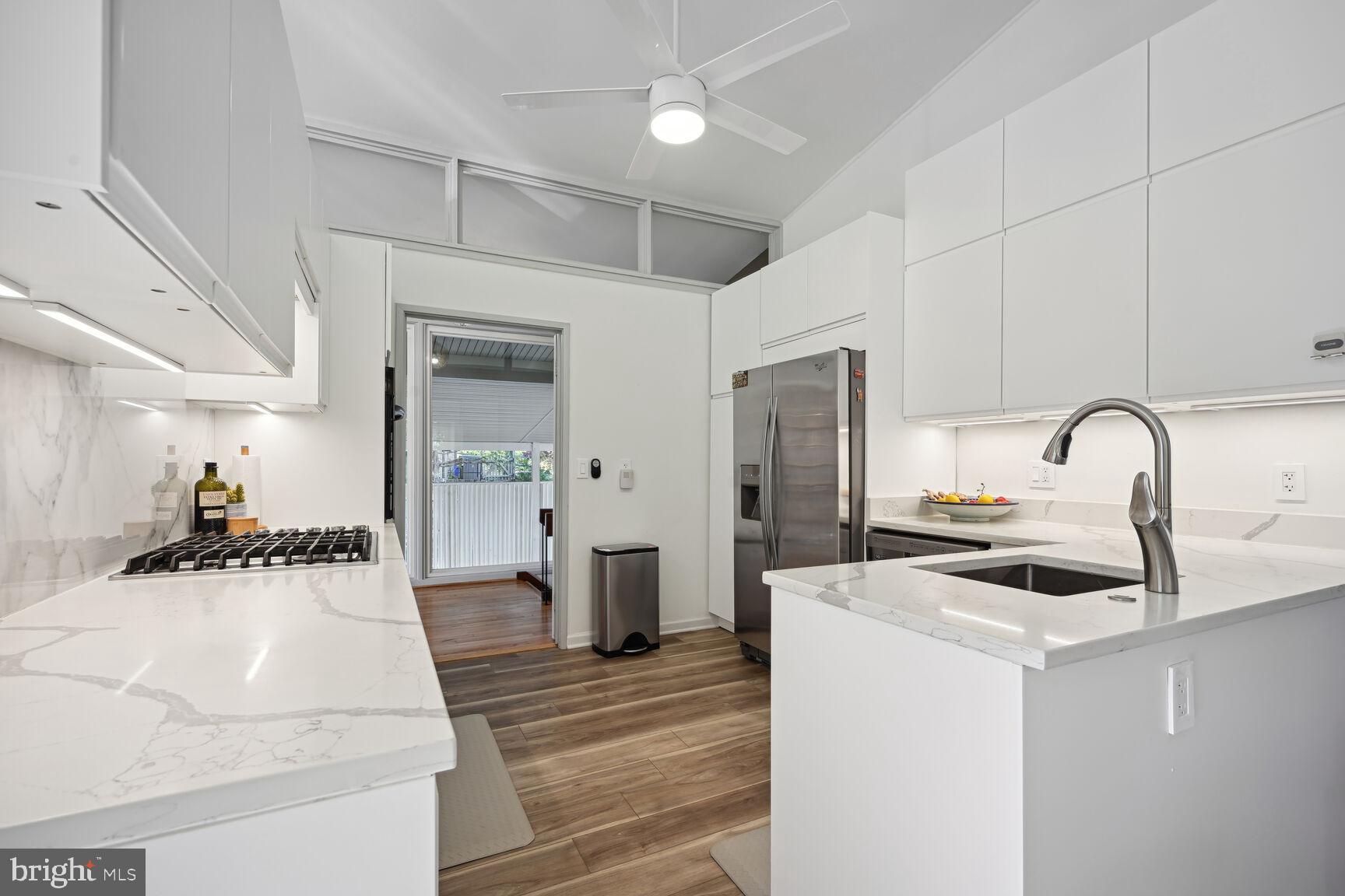 RED COAT WOODS - Residential Lease