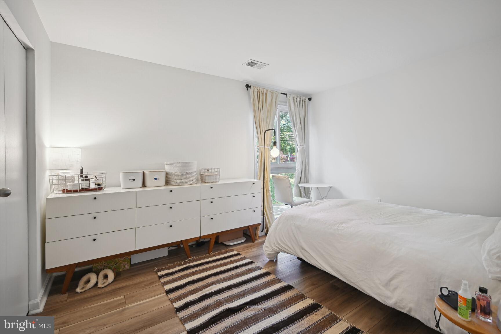 RED COAT WOODS - Residential Lease