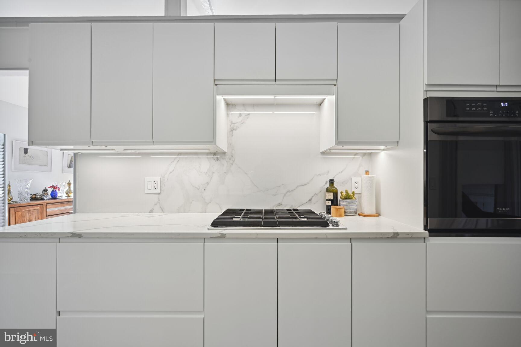 RED COAT WOODS - Residential Lease