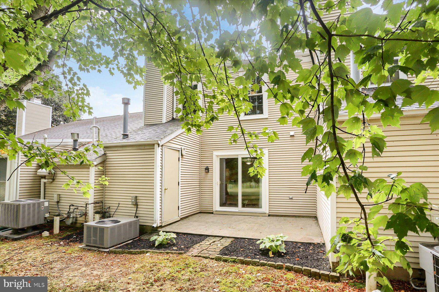 ROCKLEDGE PALMYRA PA - Residential Lease