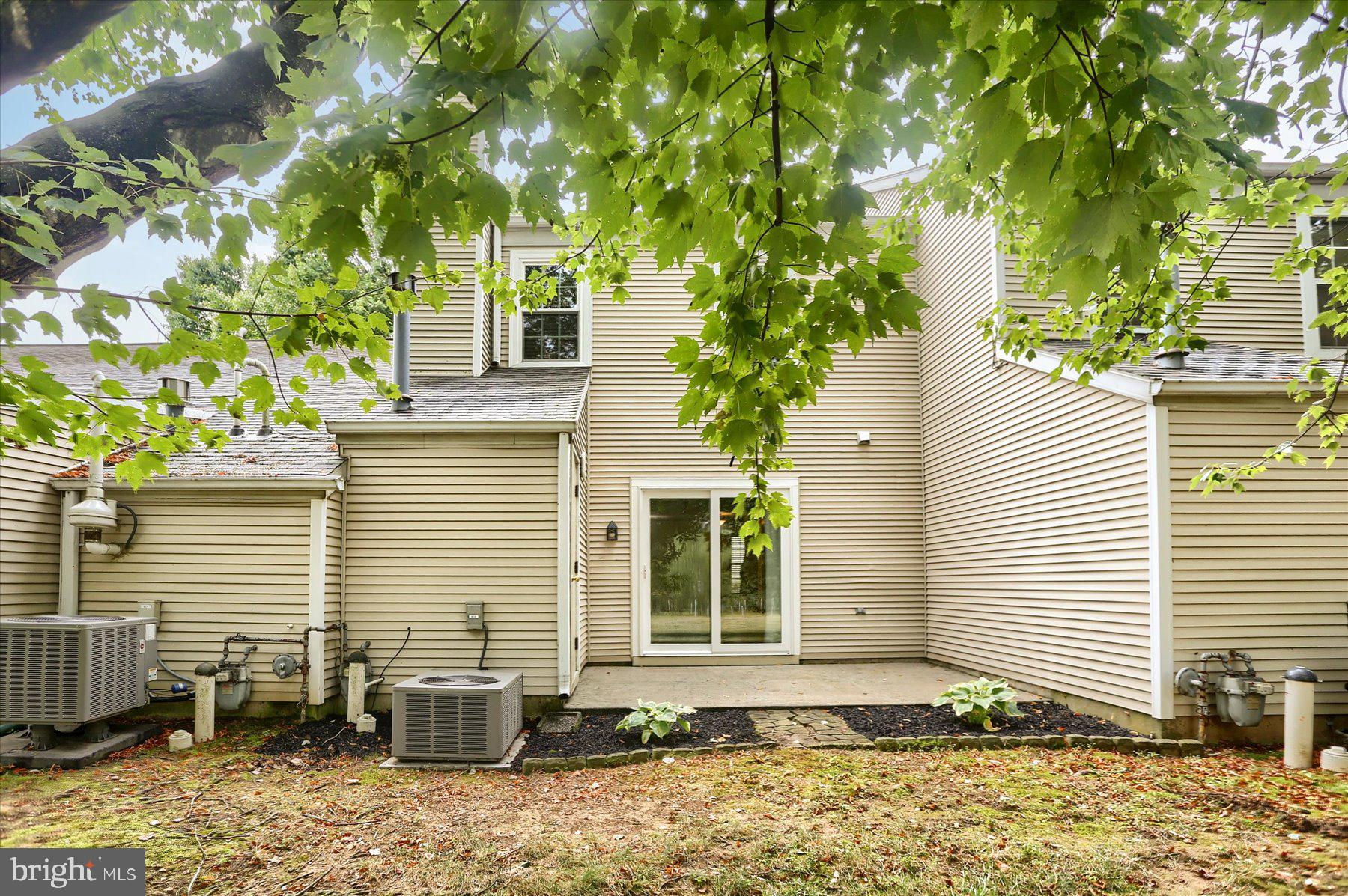 ROCKLEDGE PALMYRA PA - Residential Lease