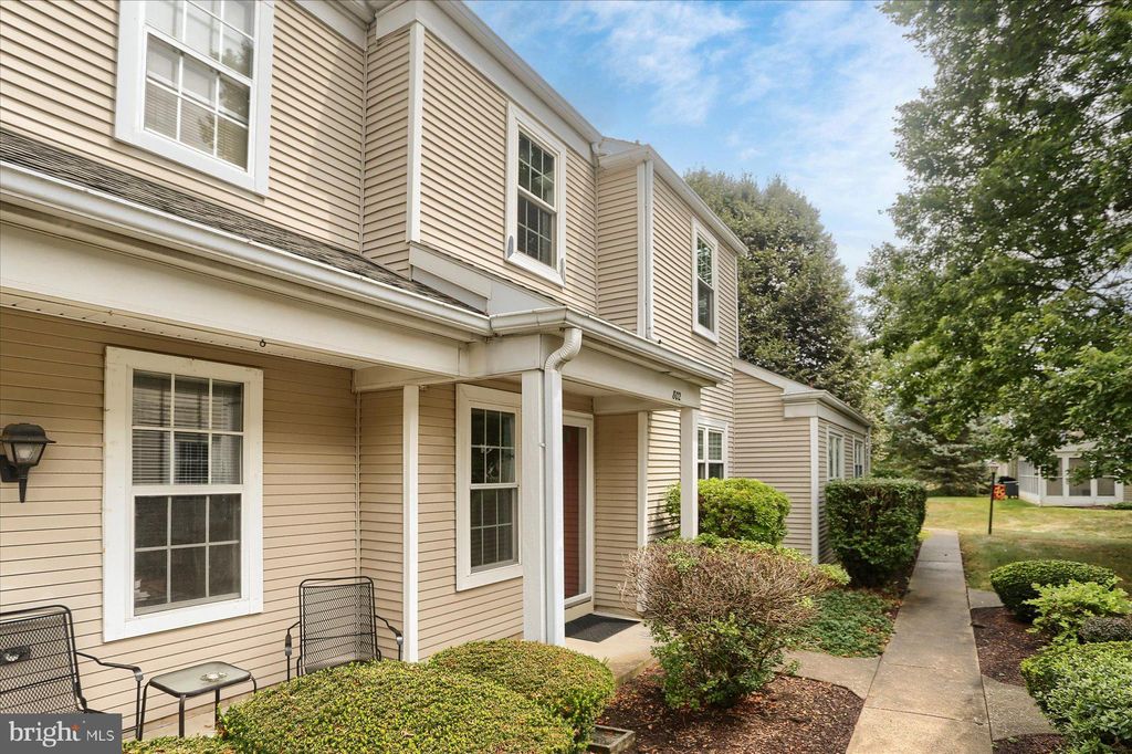 Photo of 802 Cambridge Court, PALMYRA, PA 17078 (MLS # PALN2021546)