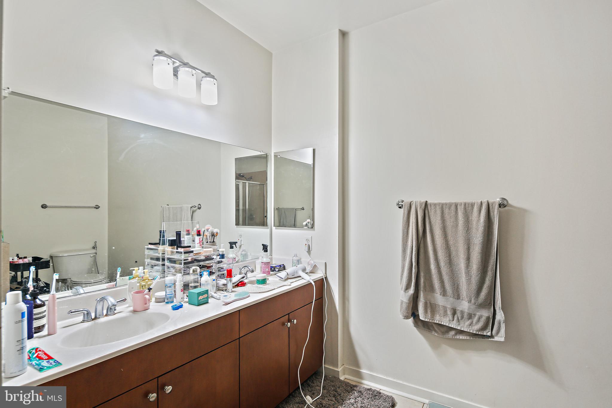 CHARLES VILLAGE - Residential Lease