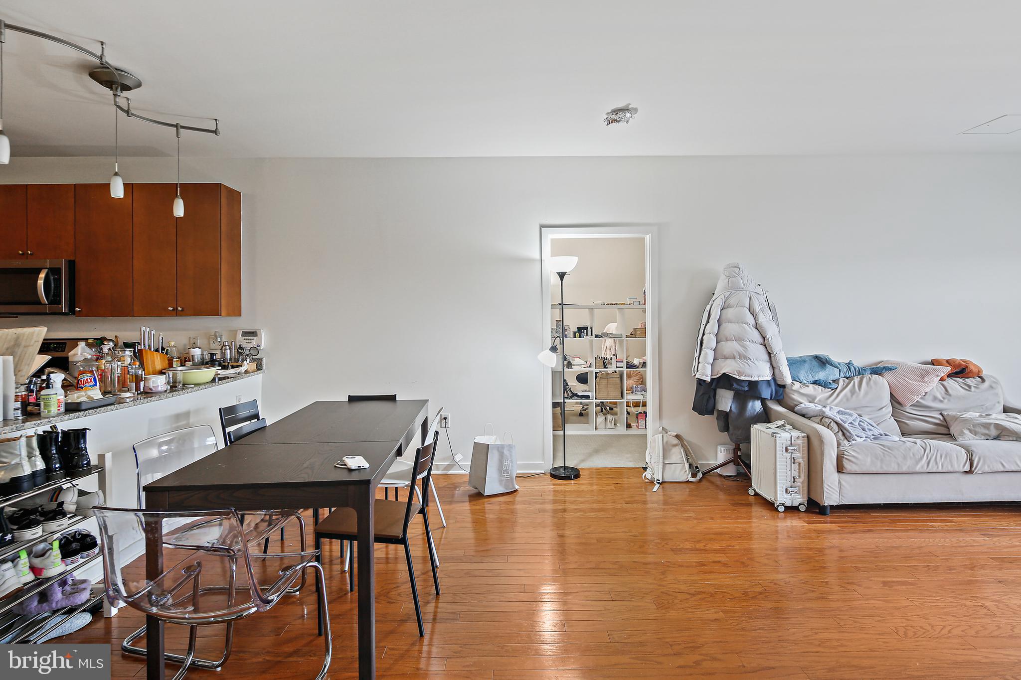 CHARLES VILLAGE - Residential Lease