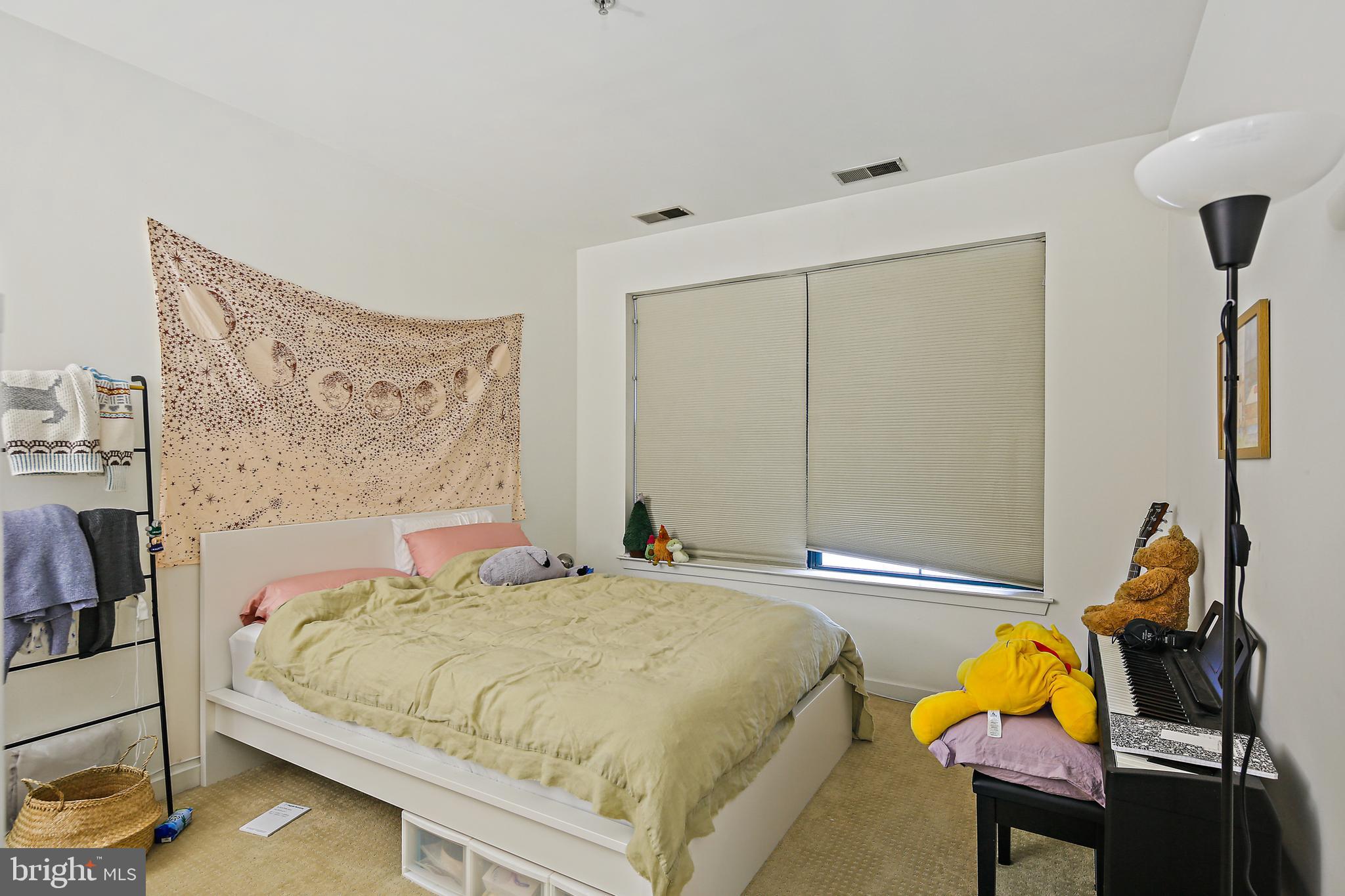 CHARLES VILLAGE - Residential Lease