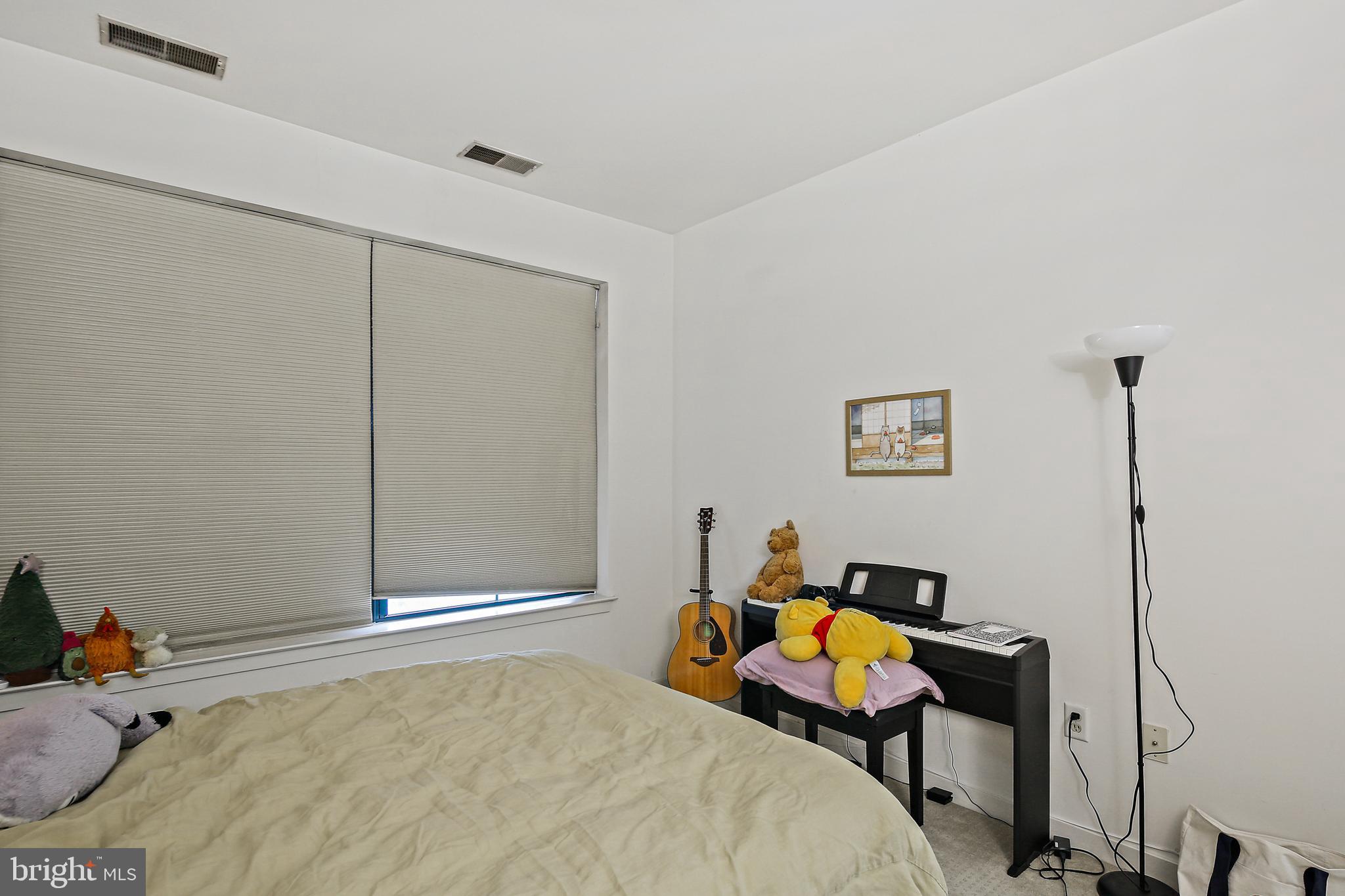 CHARLES VILLAGE - Residential Lease