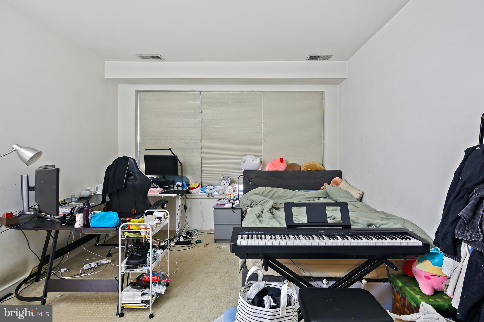 CHARLES VILLAGE - Residential Lease