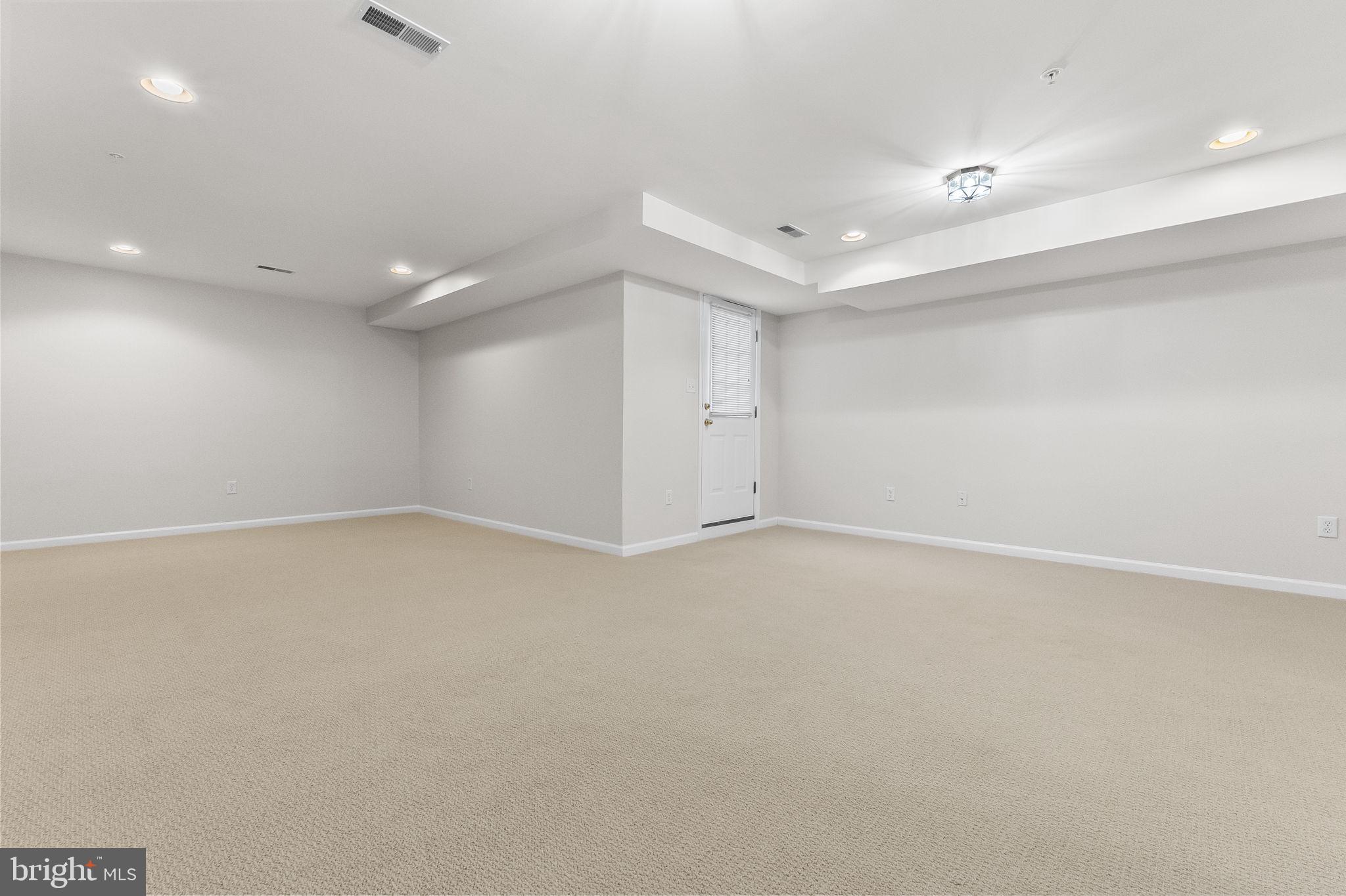 WINTERS RUN MANOR - Residential