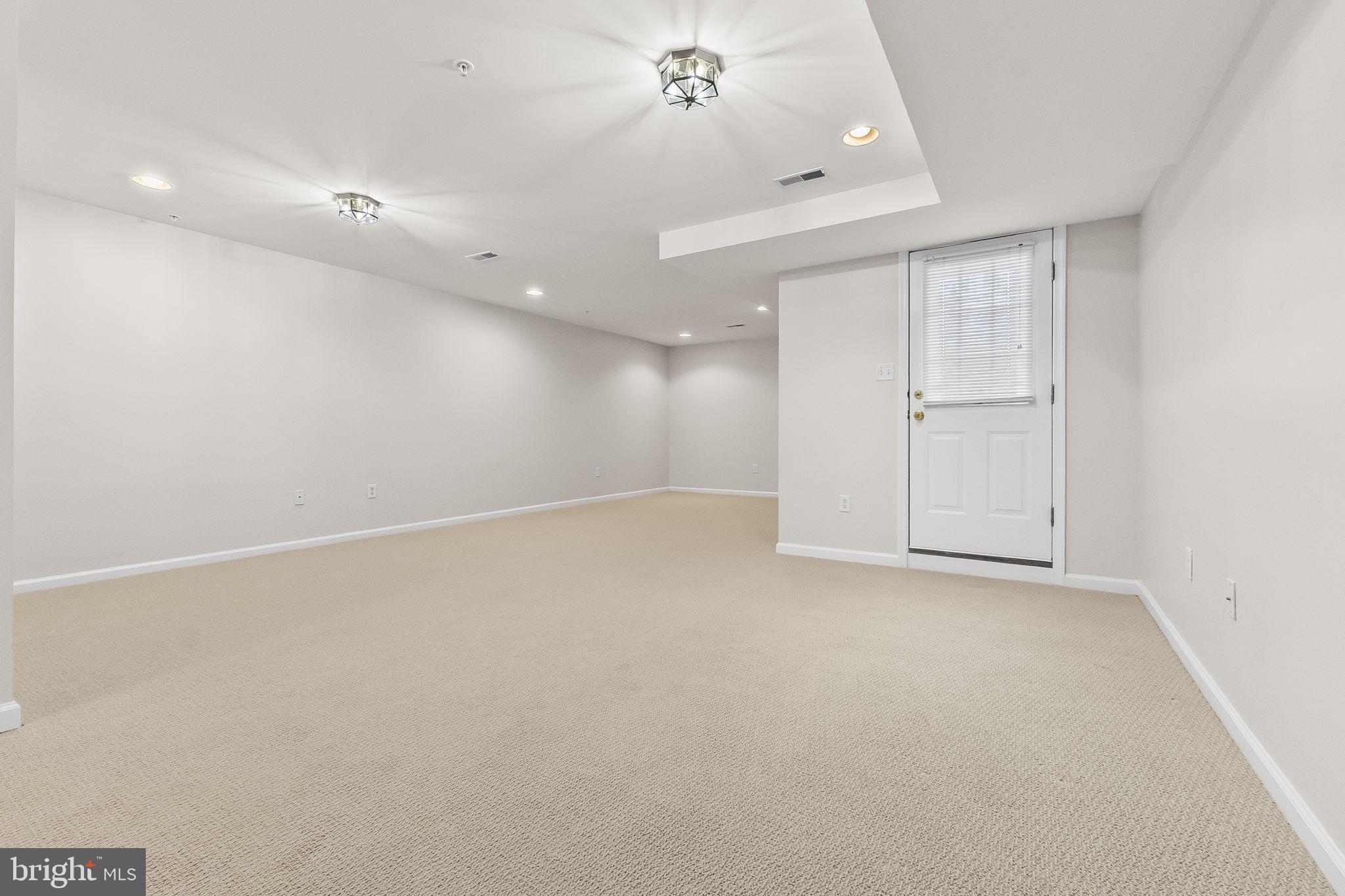 WINTERS RUN MANOR - Residential