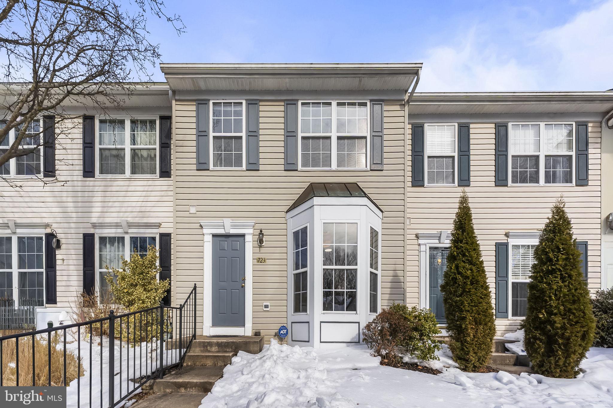 723 SHALLOW RIDGE COURT