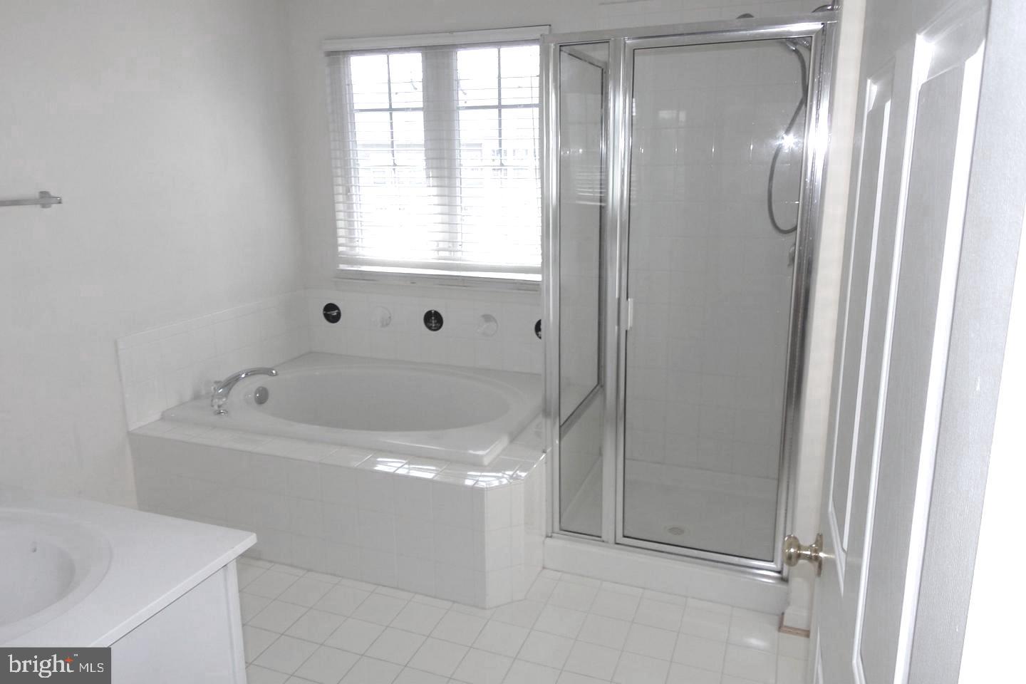 PORT POTOMAC - Residential Lease