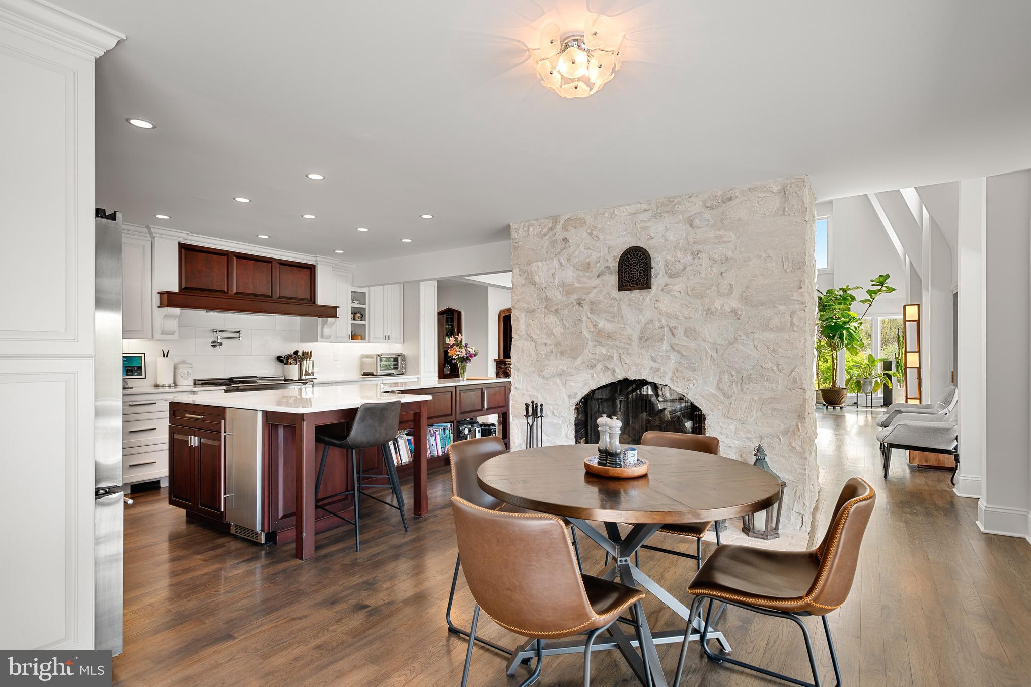 RAVENSCLIFF - Residential