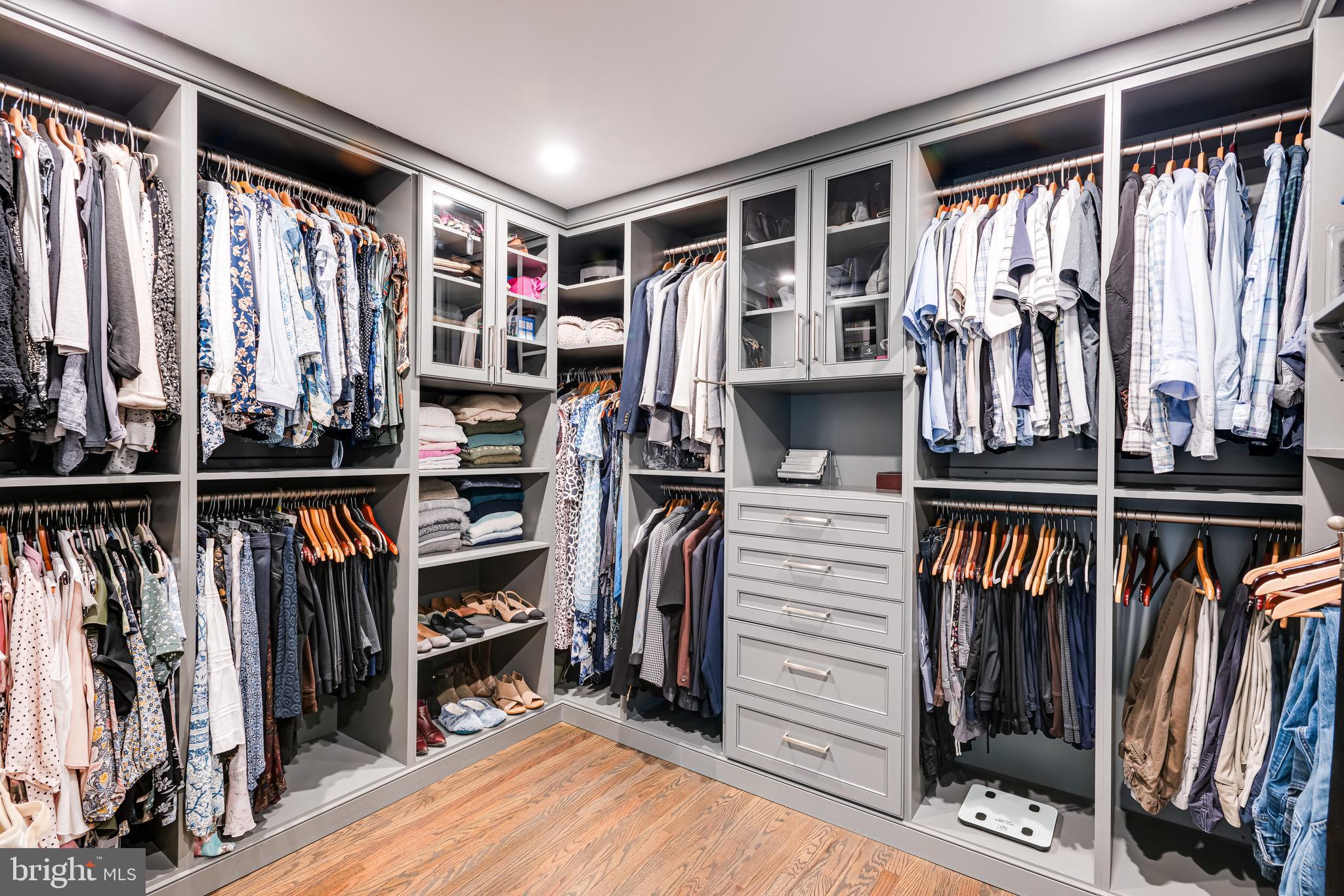 RAVENSCLIFF - Residential